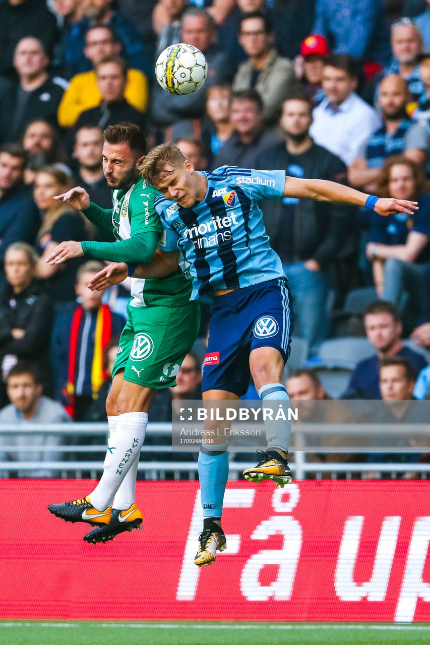 Djurgårdens Felix Beijmo och Hammarbys  Muamer Tankovic