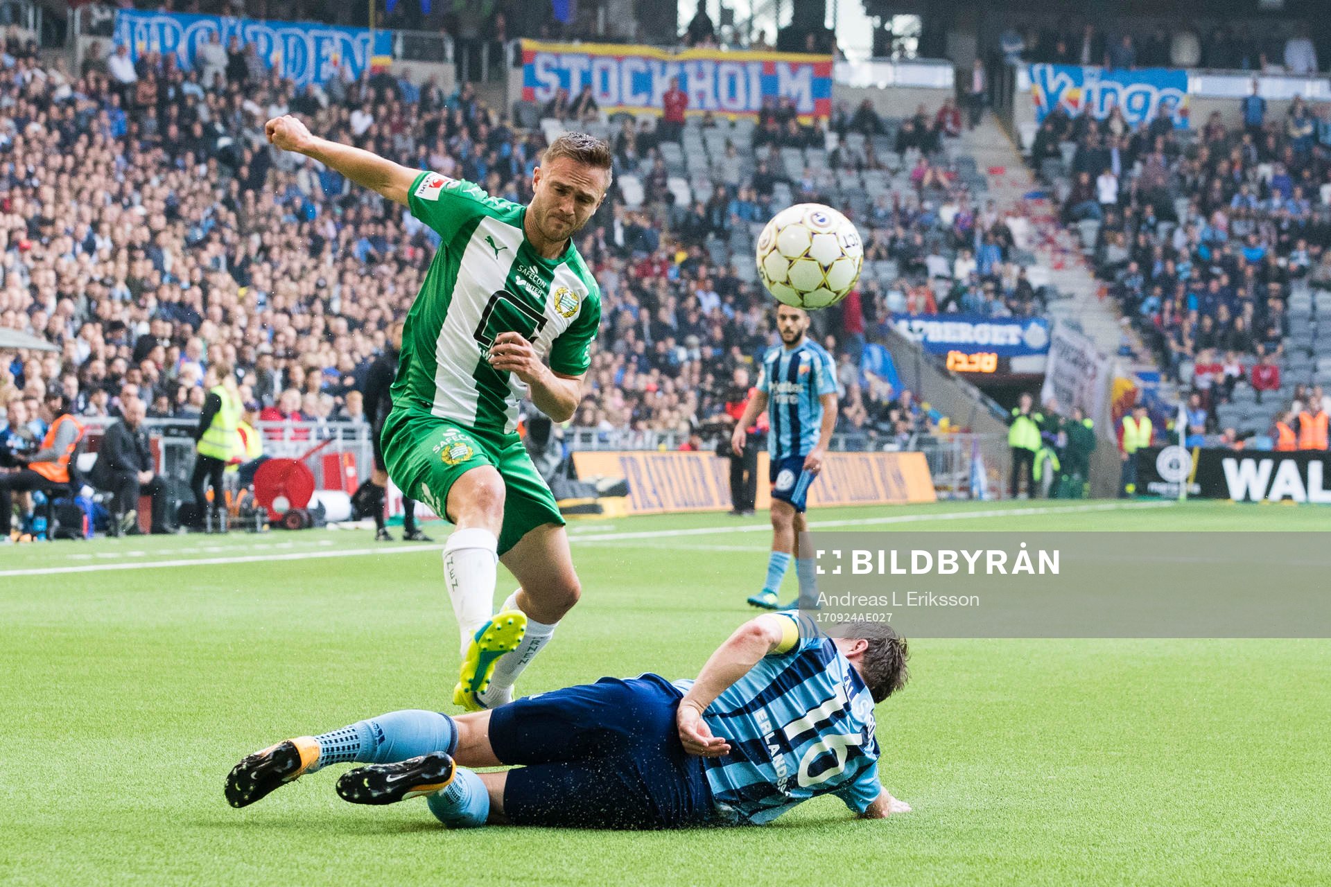 Hammarbys Mats Solheim tar sig förbi Djurgårdens Kim