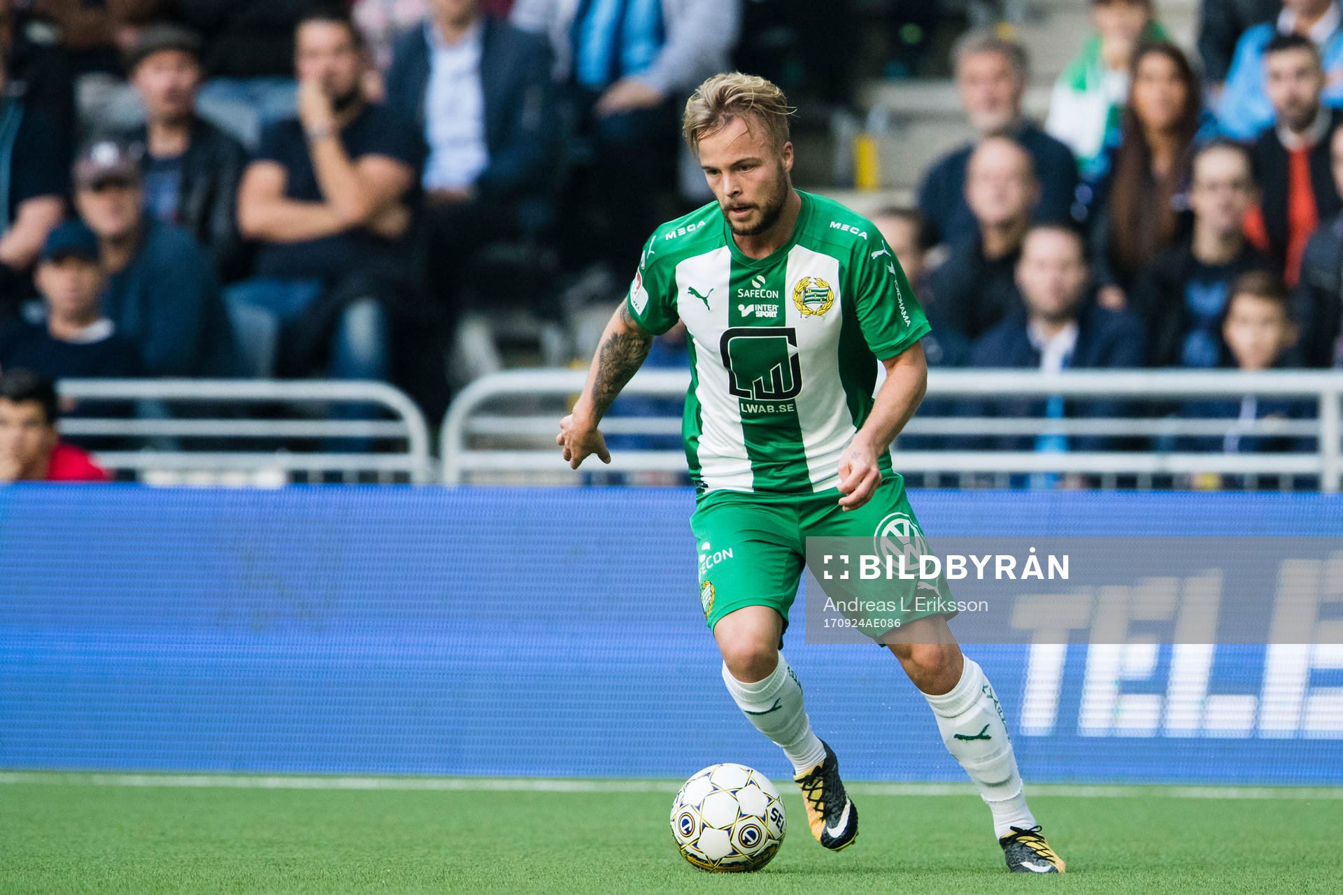 Hammarbys Sander Svendsen med bollen