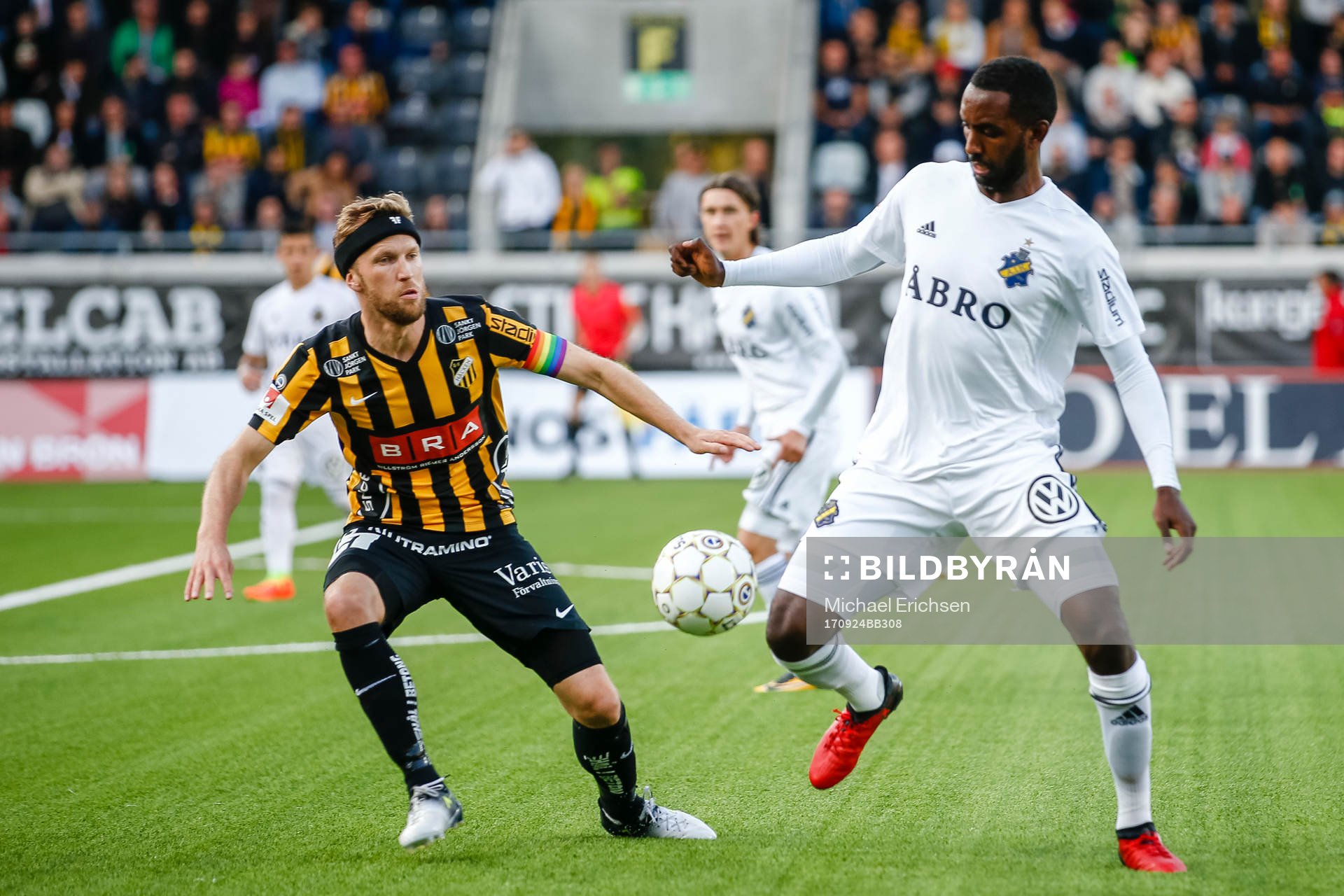 s Henok Goitom och Häckens Rasmus Lindgren