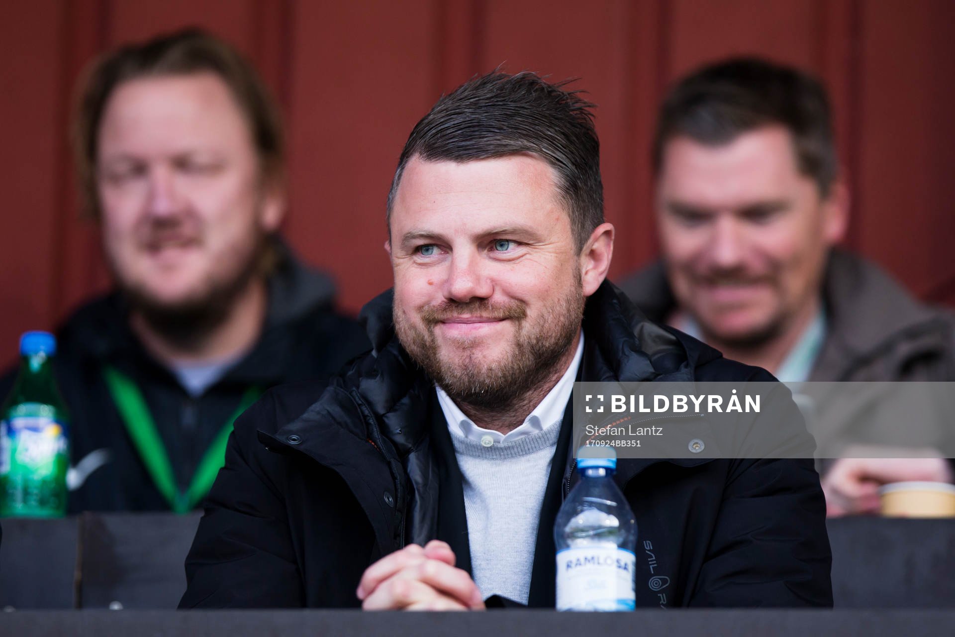 Jönköpings tränare Jimmy Thelin på läktaren