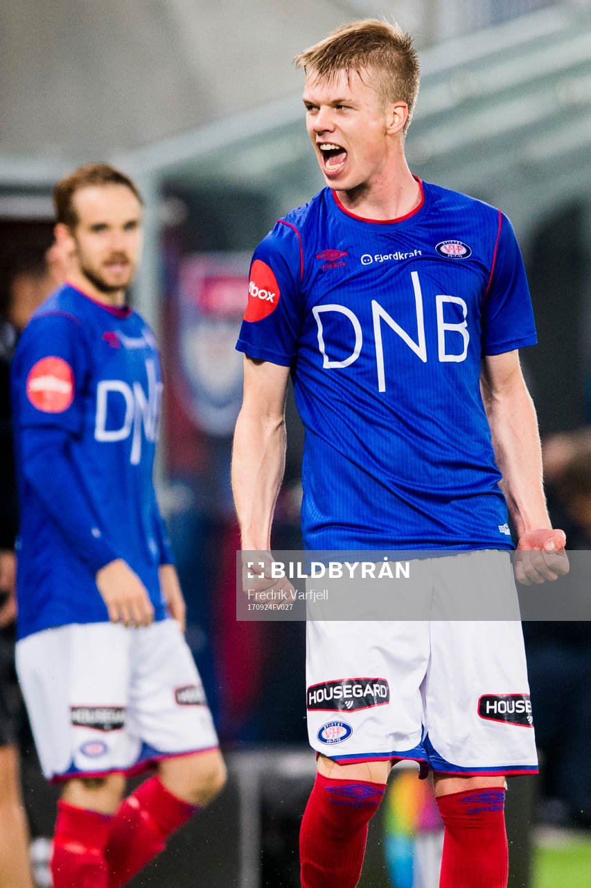 Samuel Karl Fridjonsson of Vålerenga celebrates after the Eliteserien match between Vålerenga and Brann on September 24, 2017 in Oslo