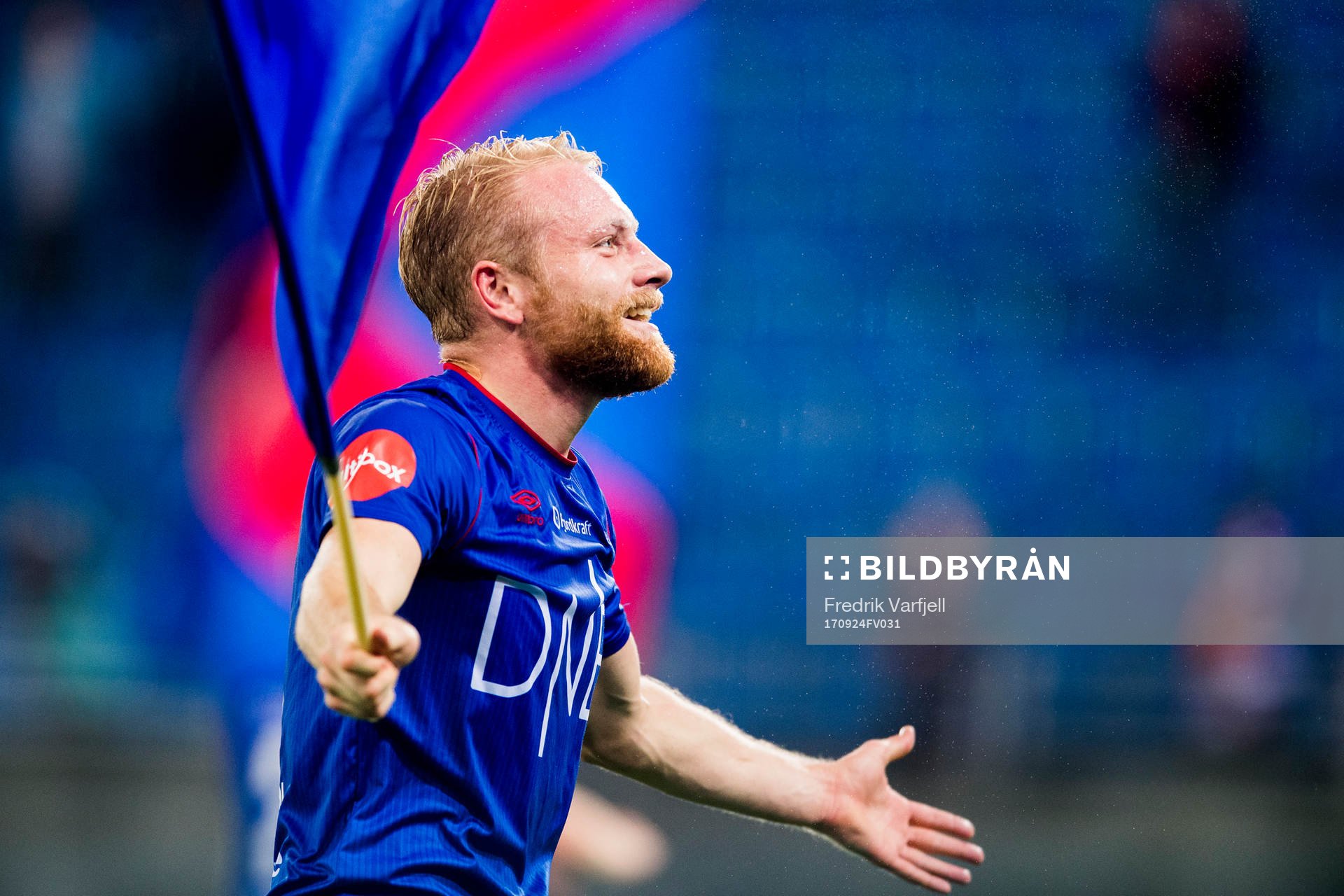 Henrik Kjelsrud Johansen of Vålerenga celebrates