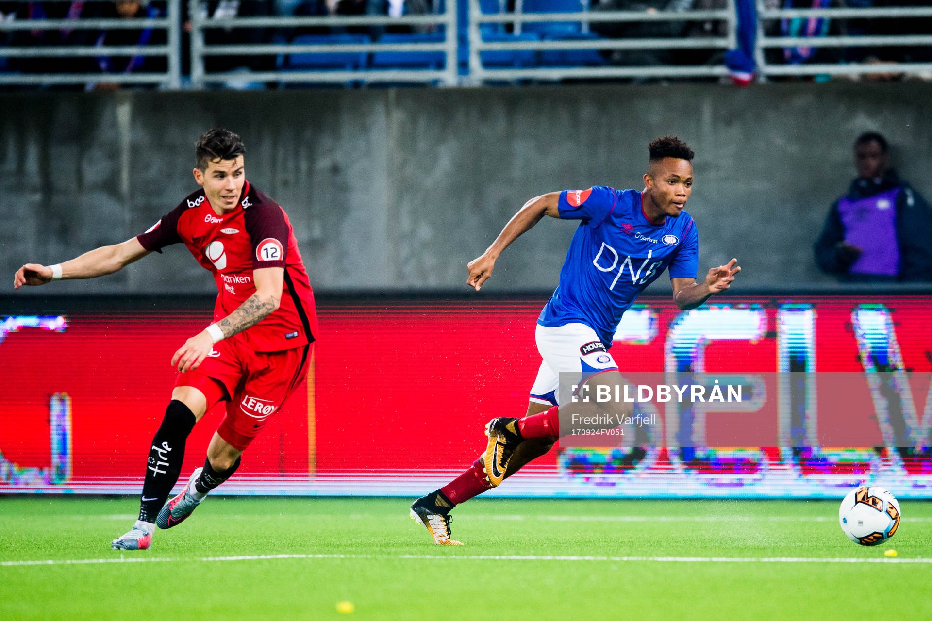 Vidar Ari Jónsson of Brann and Chidera Ejuke of Vålerenga