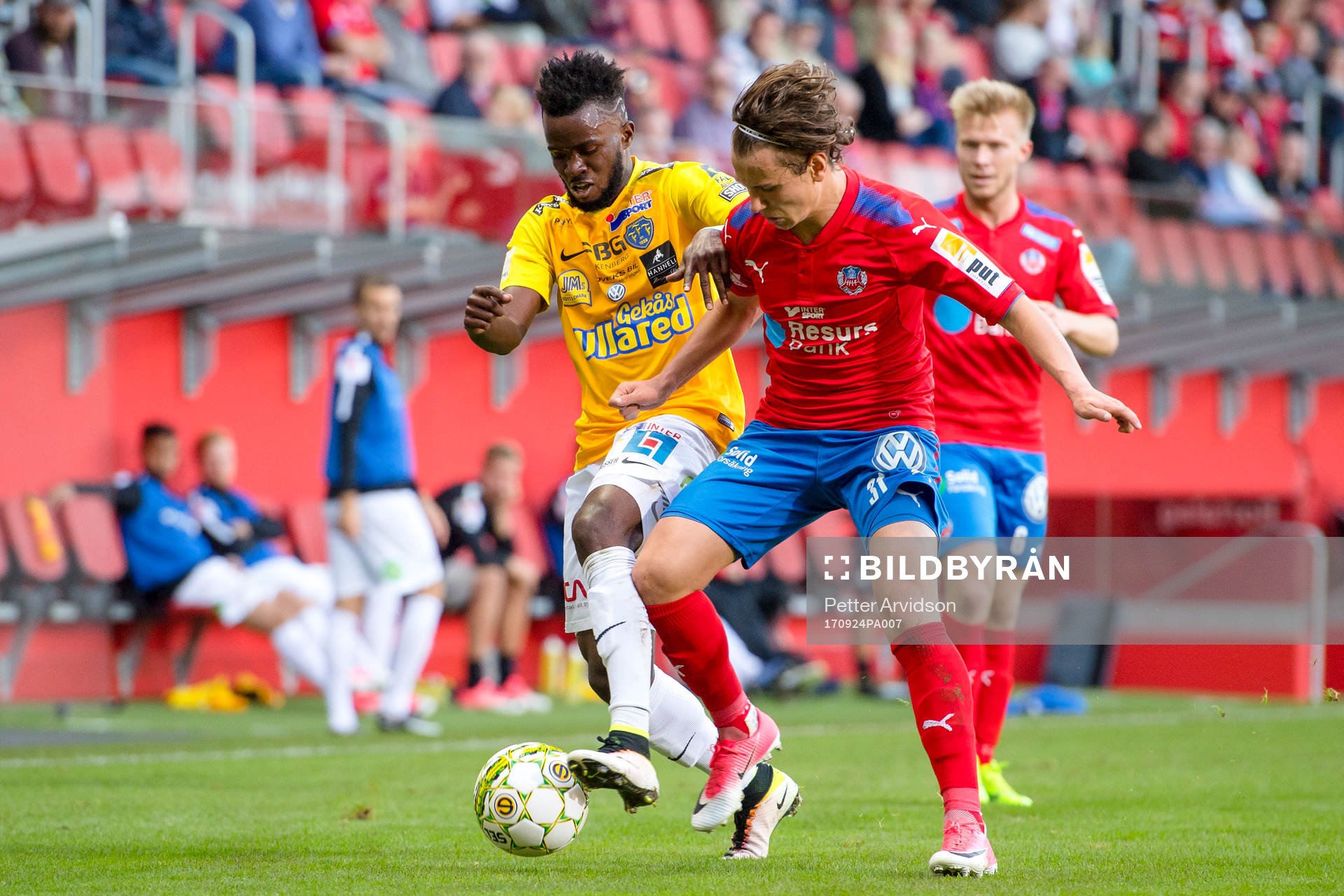 Falkenbergs Richard Donkor och Helsingborgs Alex Timossi