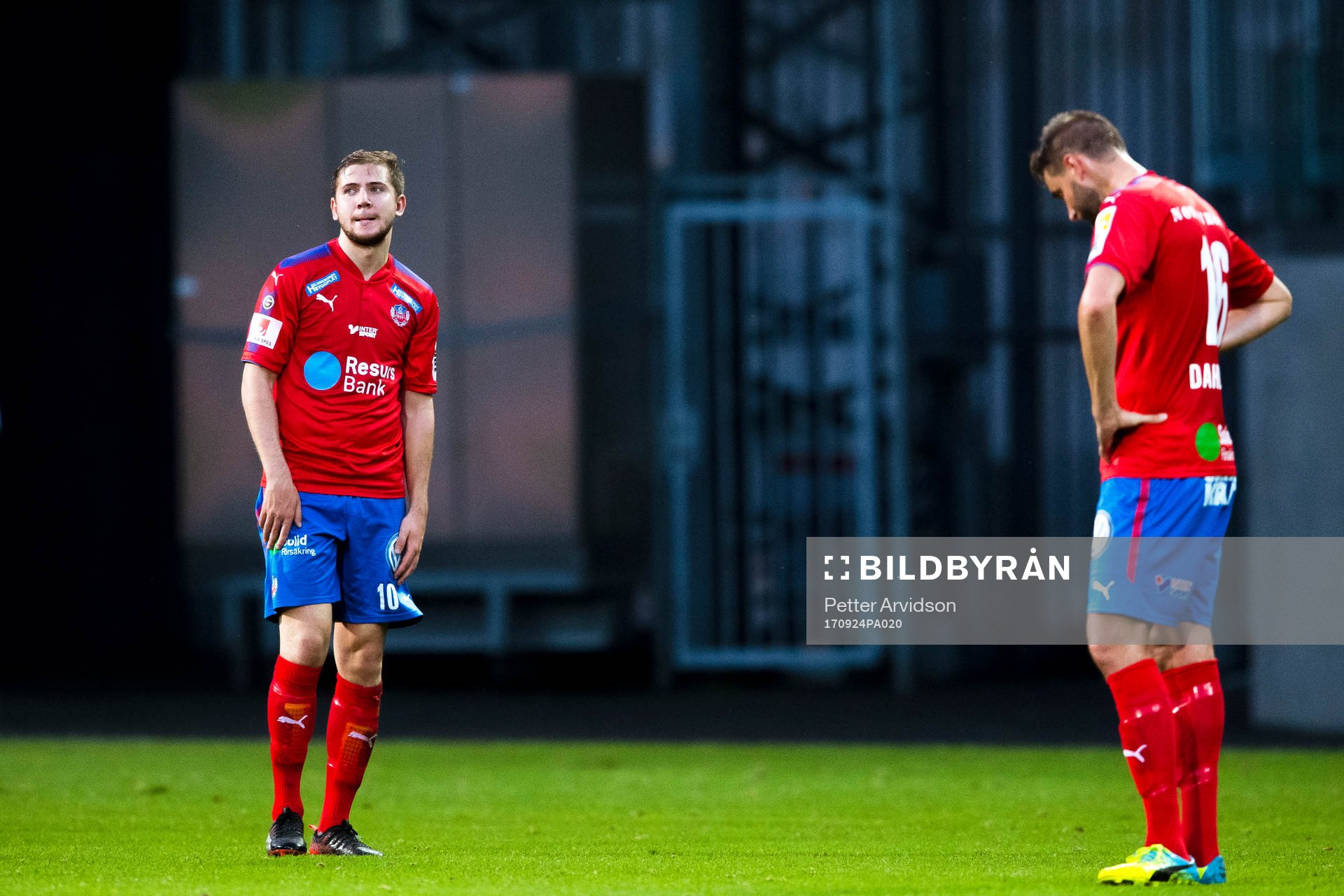 Helsingborgs Darijan Bojanic  och Mikael Dahlberg deppar