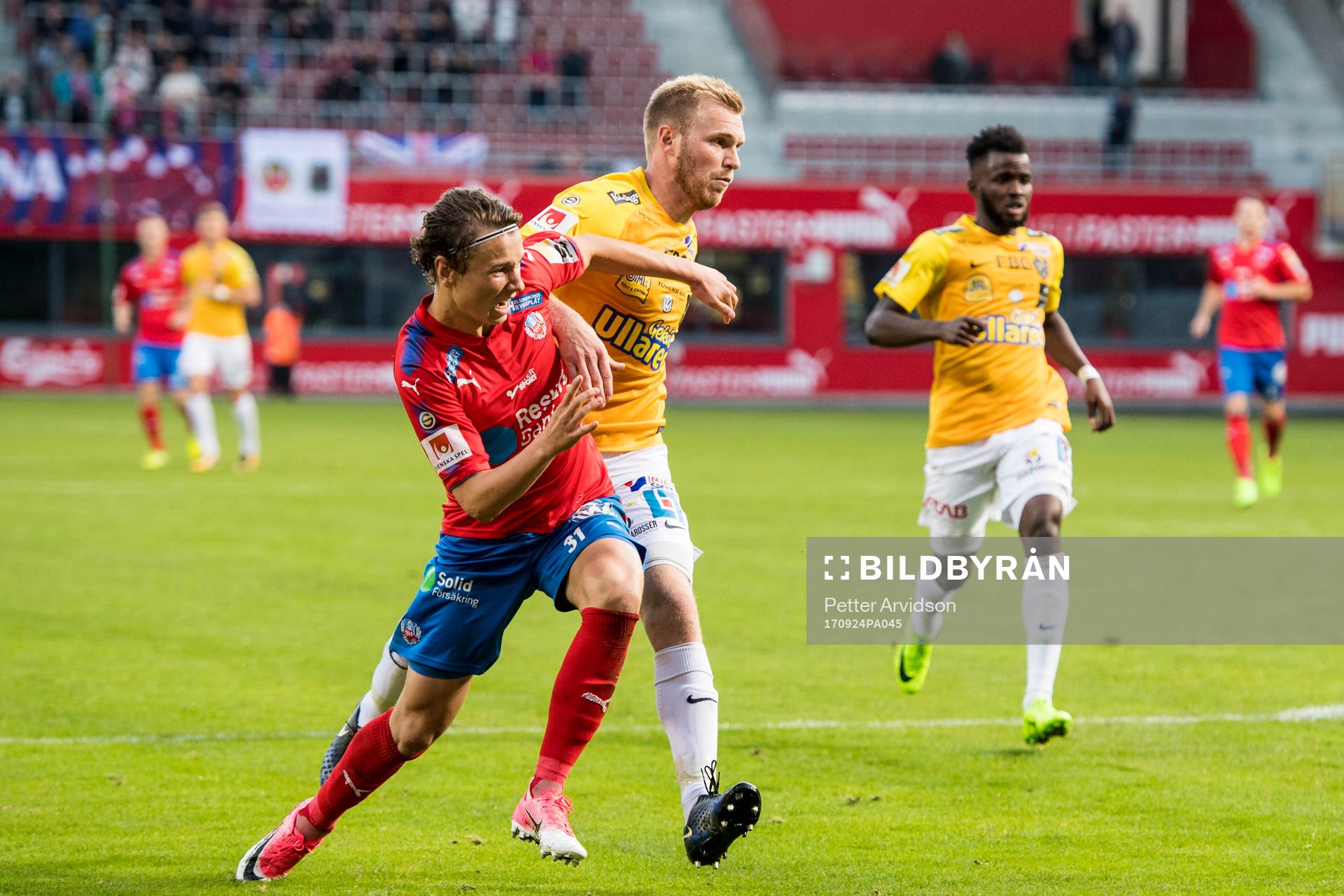 Helsingborgs Alex Timossi Andersson gör en löpning och