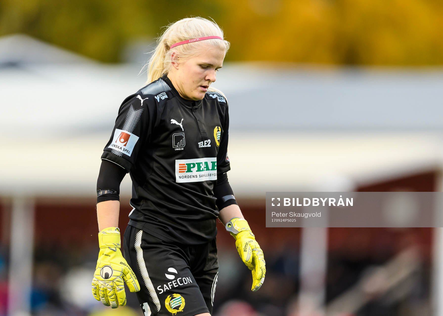 Hammarbys målvakt Emma Holmgren deppar