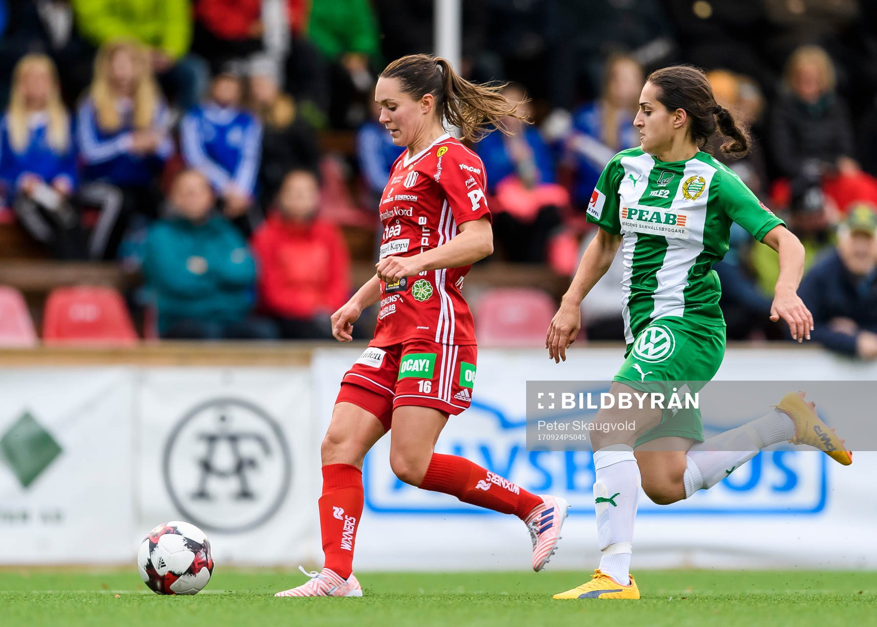 Piteås Felicia Karlsson jagas av Hammarbys Sejde