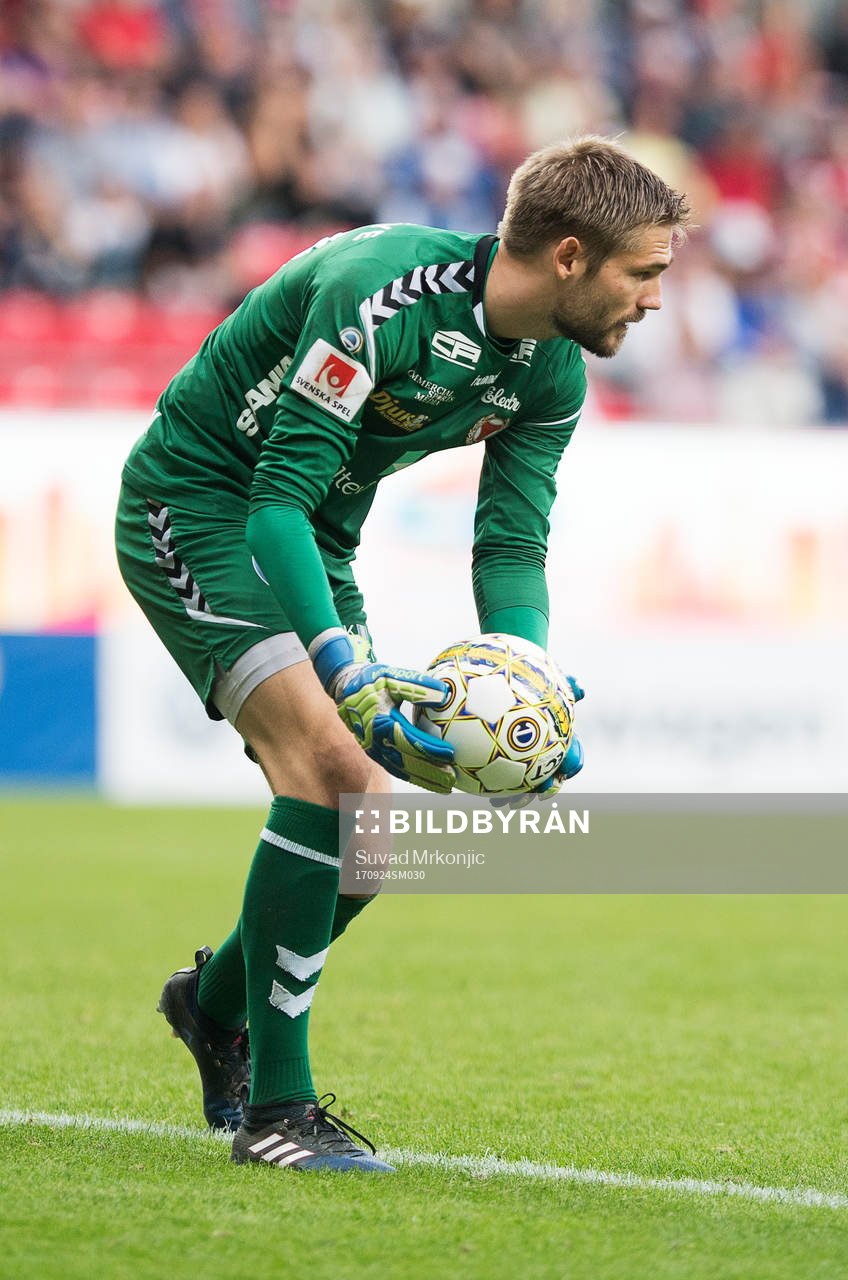  Kalmars målvakt Lucas Hägg-Johansson under fotbollsmatchen i Allsvenskan mellan Kalmar och Östersund den 24 september 2017 i Kalmar.