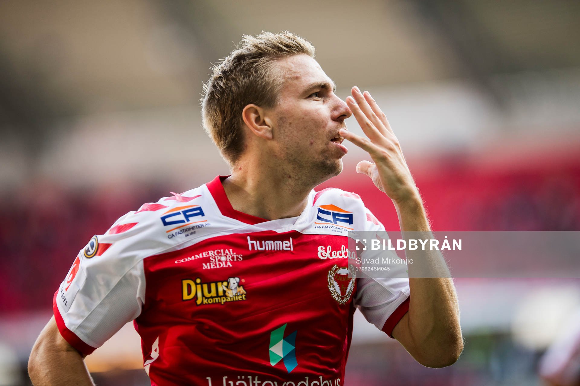 Kalmars Jonathan Ring jublar