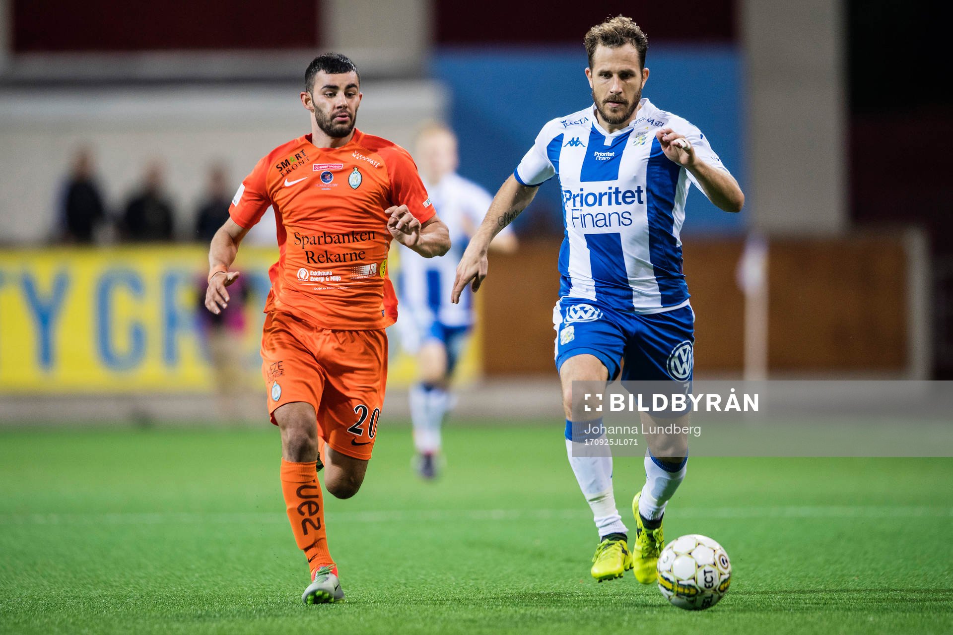 AFC Eskilstunas Farshad Noor och IFK Göteborgs Tobias