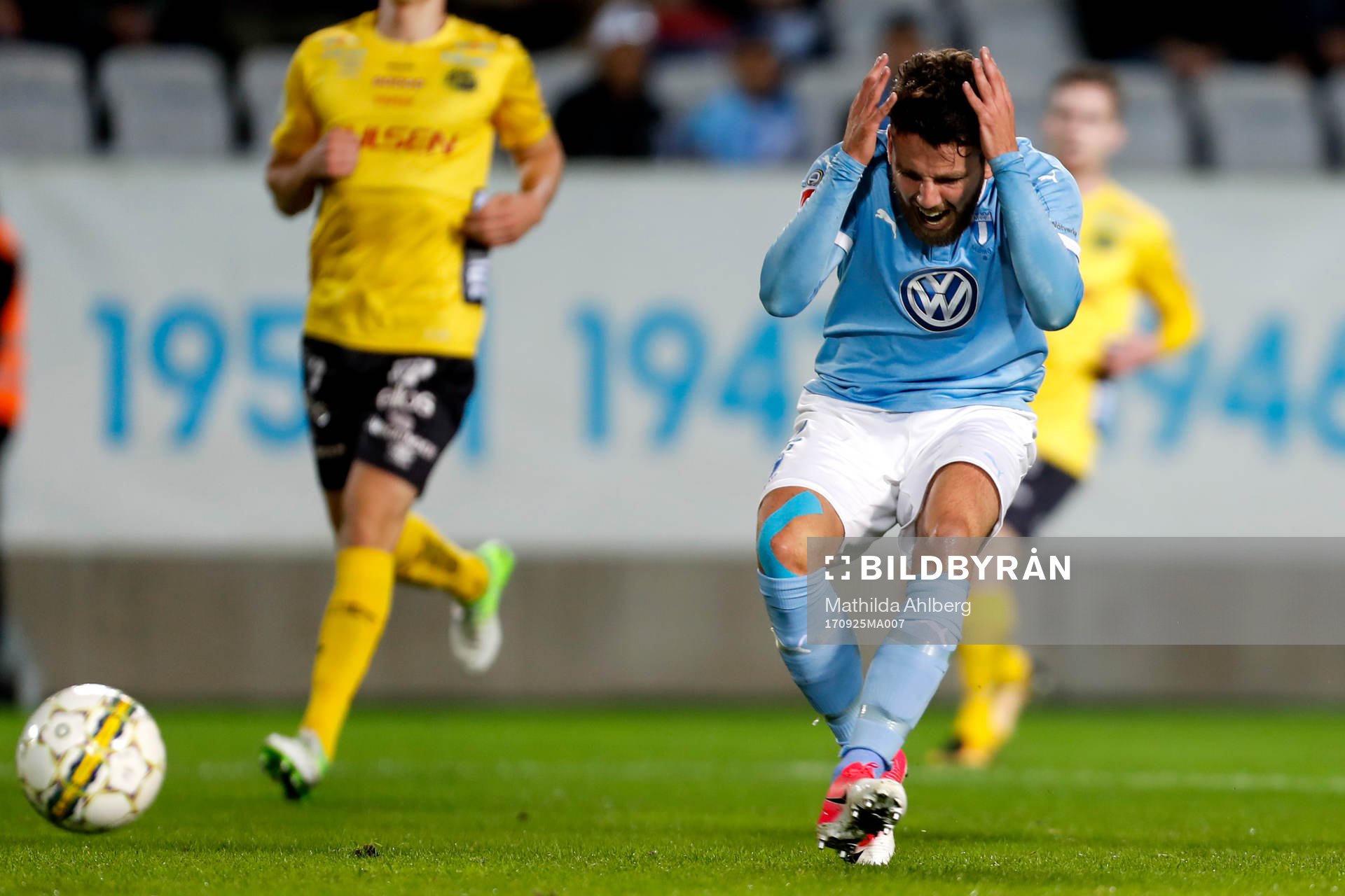 Malmö FFs Erdal Rakip deppar