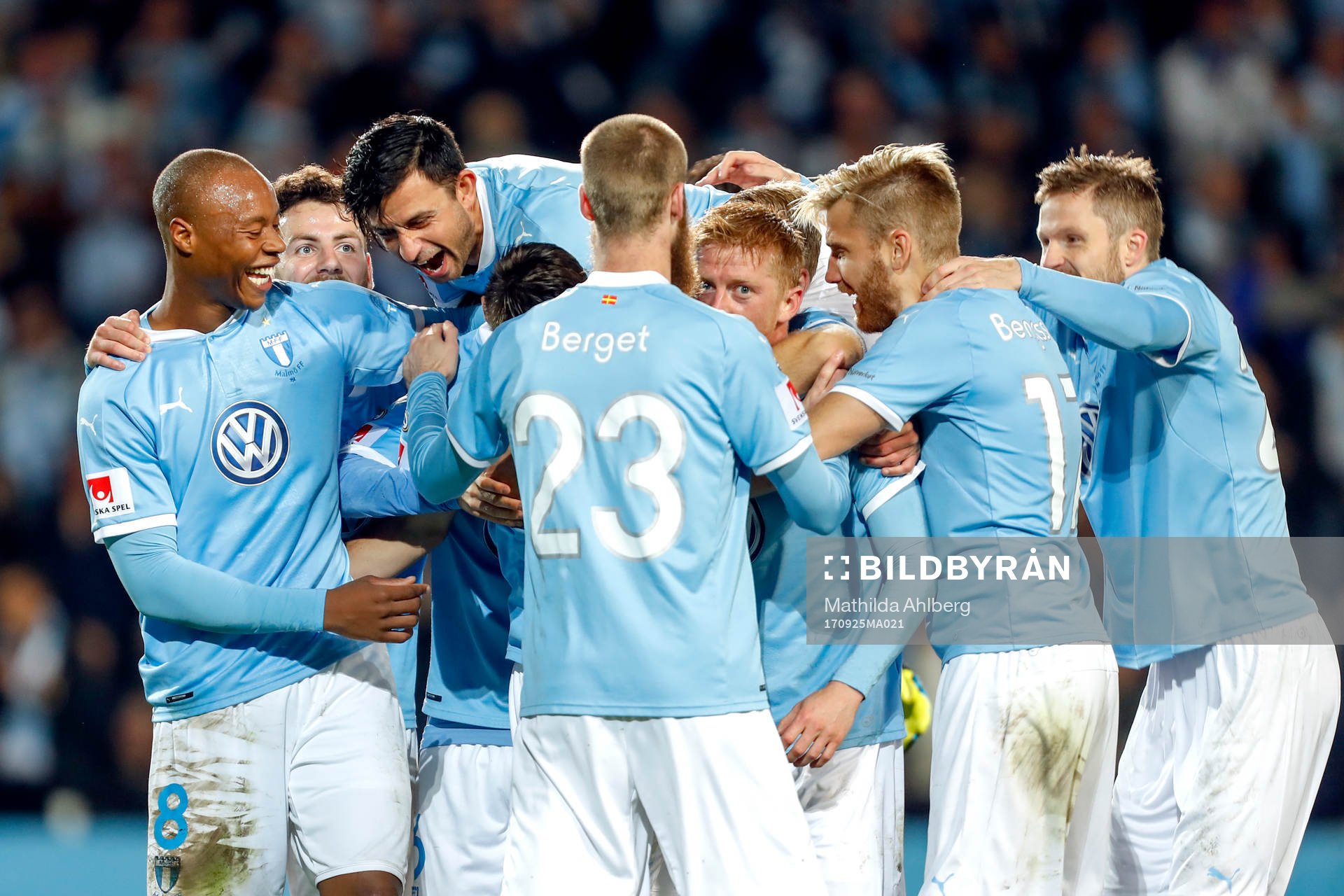 Malmö FFs Markus Rosenberg jublar med lagkamrater