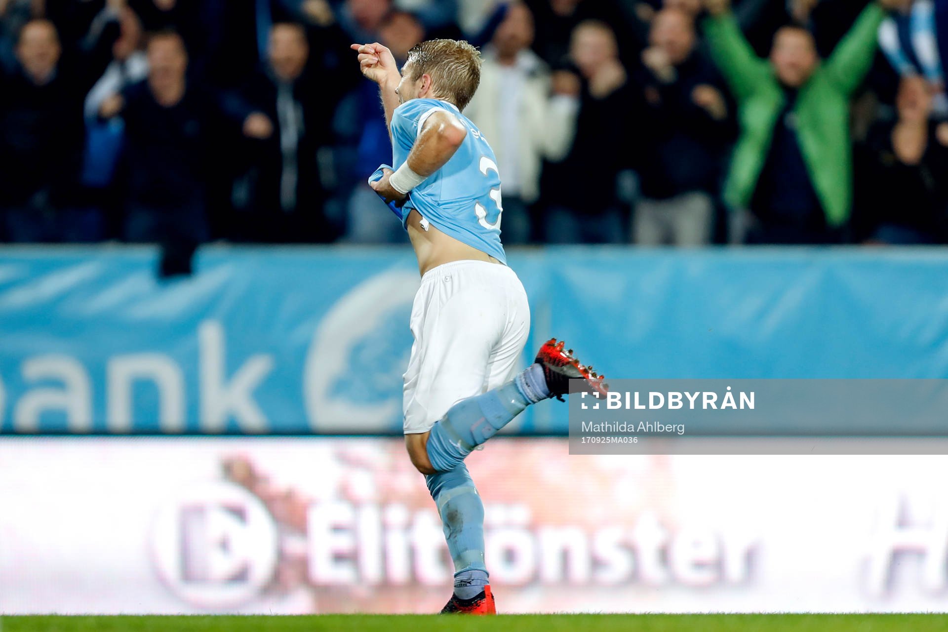 Malmö FFs Anton Tinnerholm jublar