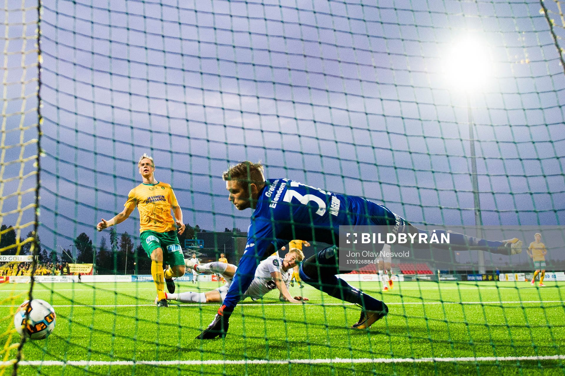 Kristian Fardal Opseth scores 1-0 behind goalkeeper Stefan Hagerup of Ull/Kisa during the Obos-ligaen match between Ull/Kisa and Bodø/Glimt on September 26, 2017 in Jessheim.