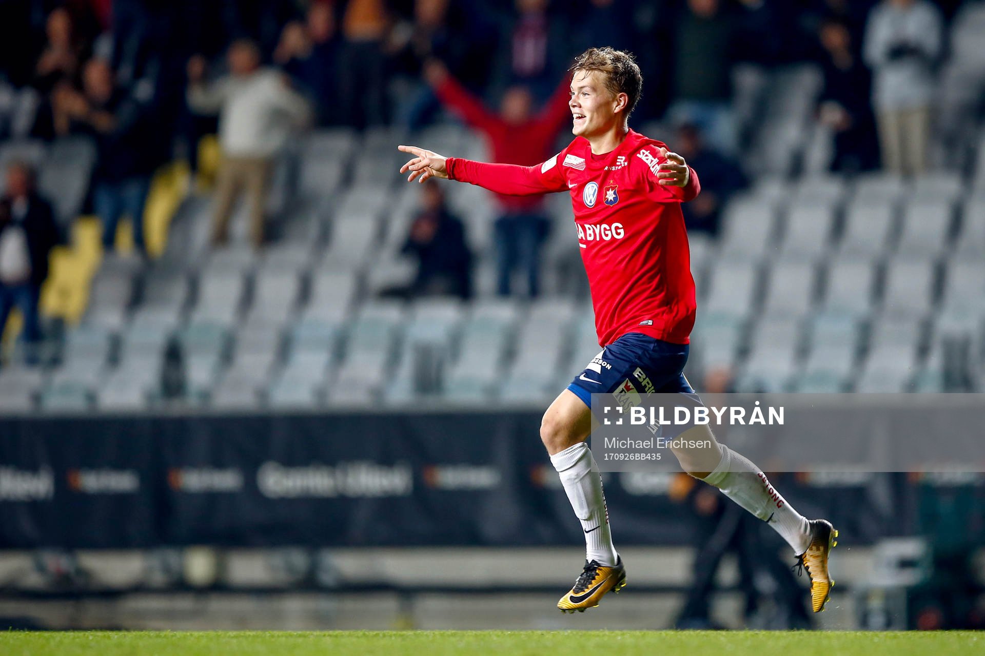 Örgrytes Albin Skoglund jublar