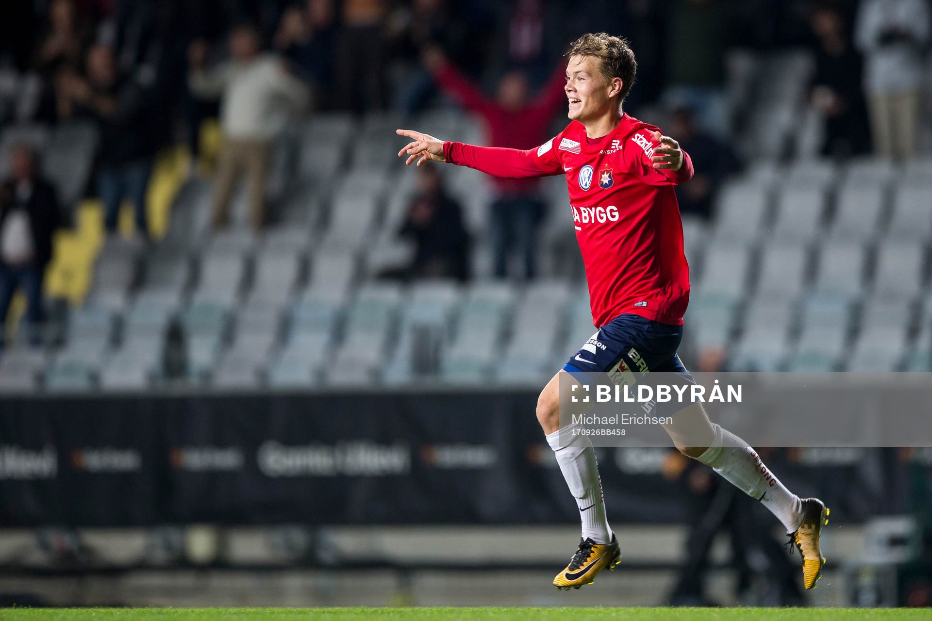 Örgrytes Albin Skoglund jublar