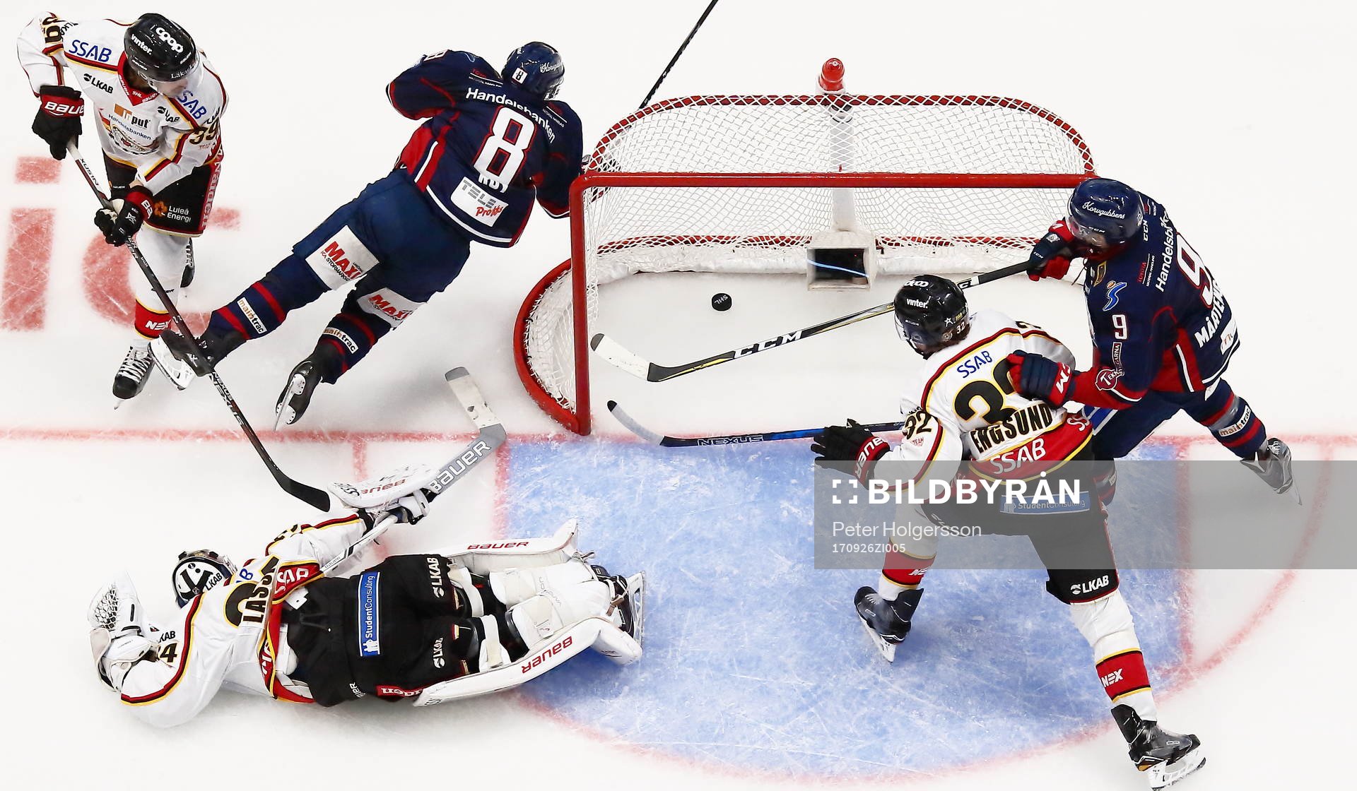 Mål 1-1 av Linköpings Derek Roy förbi Luleås målvakt