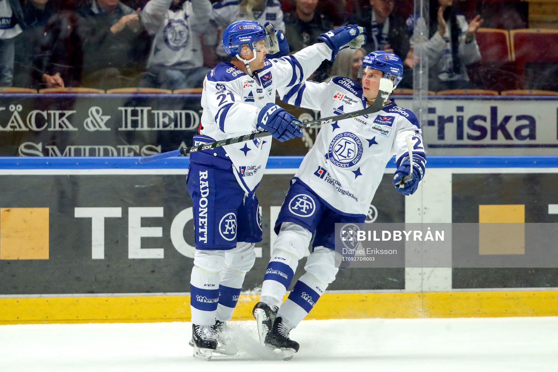 Leksands Mattias Ritola och David Åslin jublar