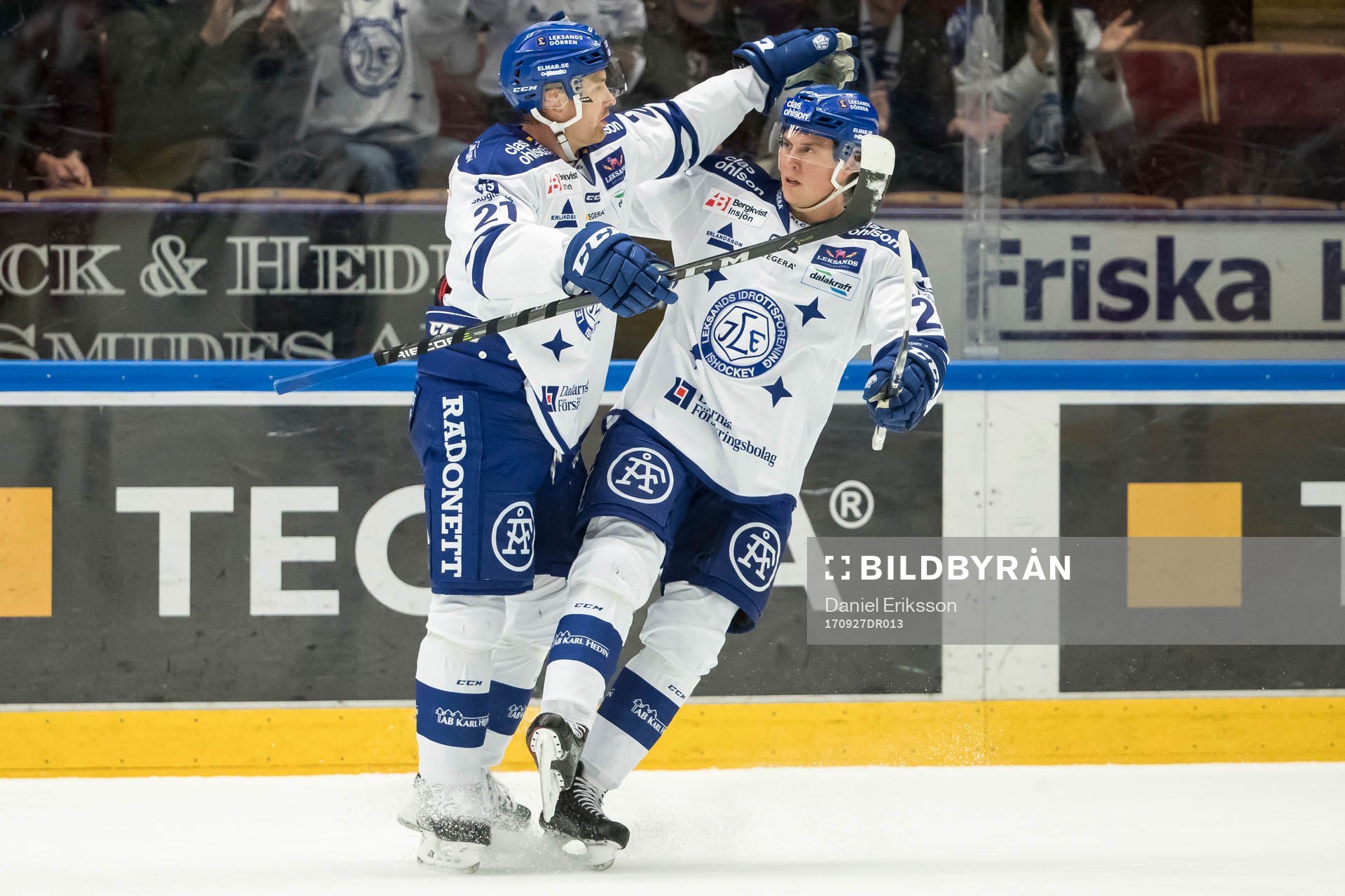Leksands Mattias Ritola jublar med David Åslin