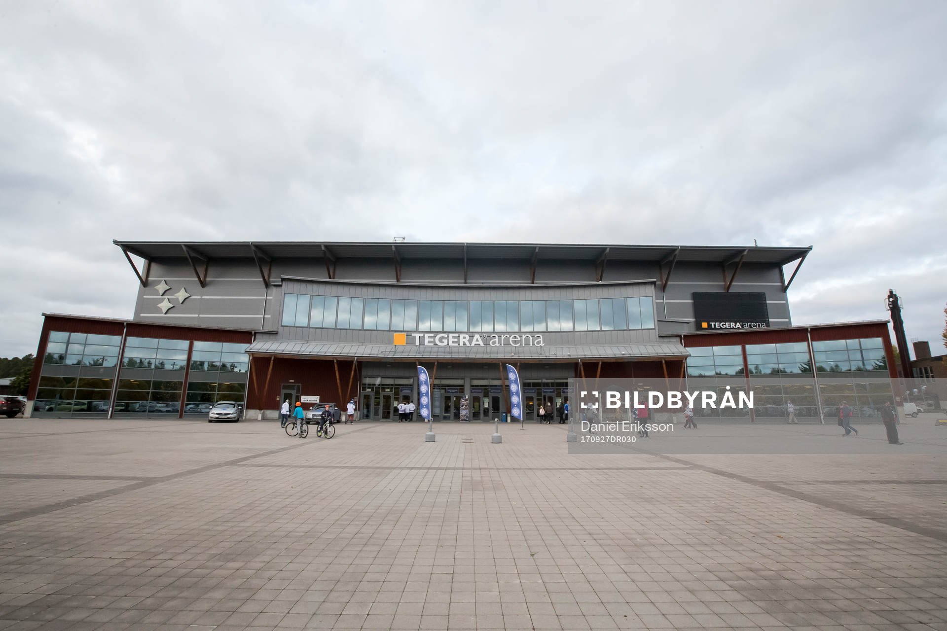 Tegera Arena extreriör innan ishockeymatchen i