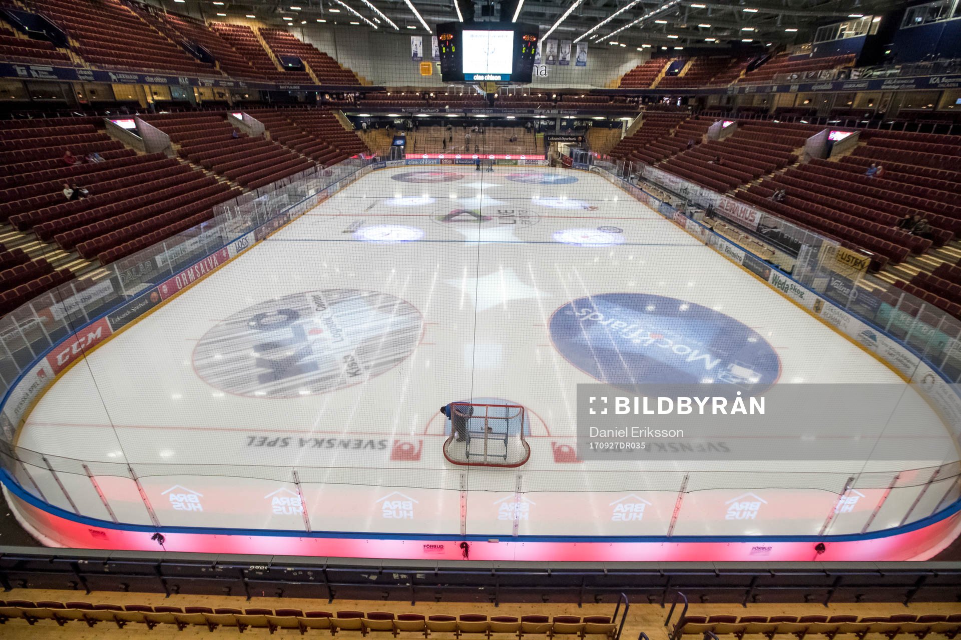 Tegera Arena interiör innan ishockeymatchen i