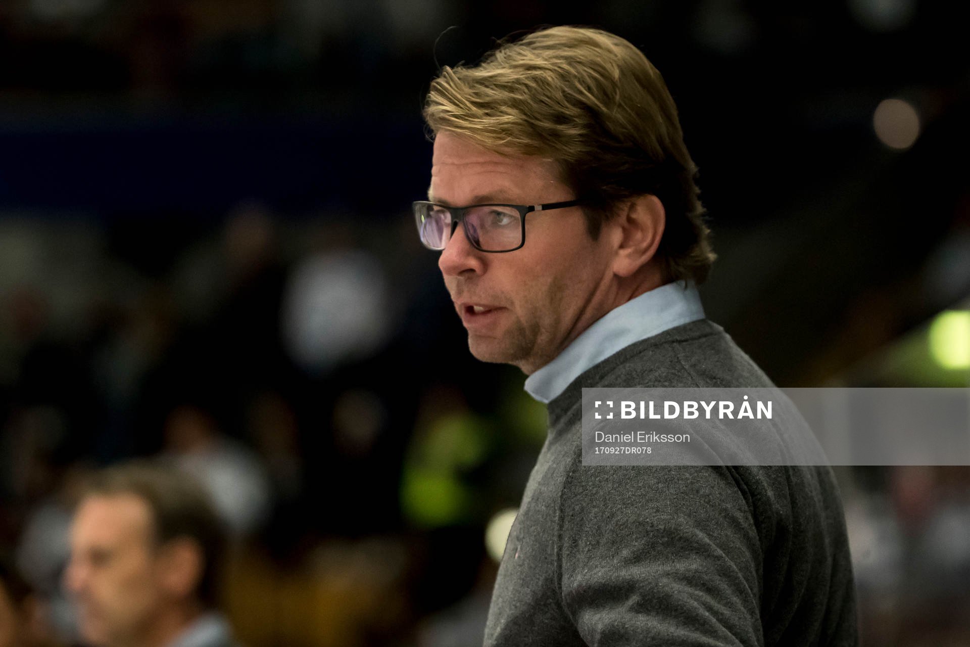 Troja/Ljungby tränare Pelle Svensson i ishockeymatchen i