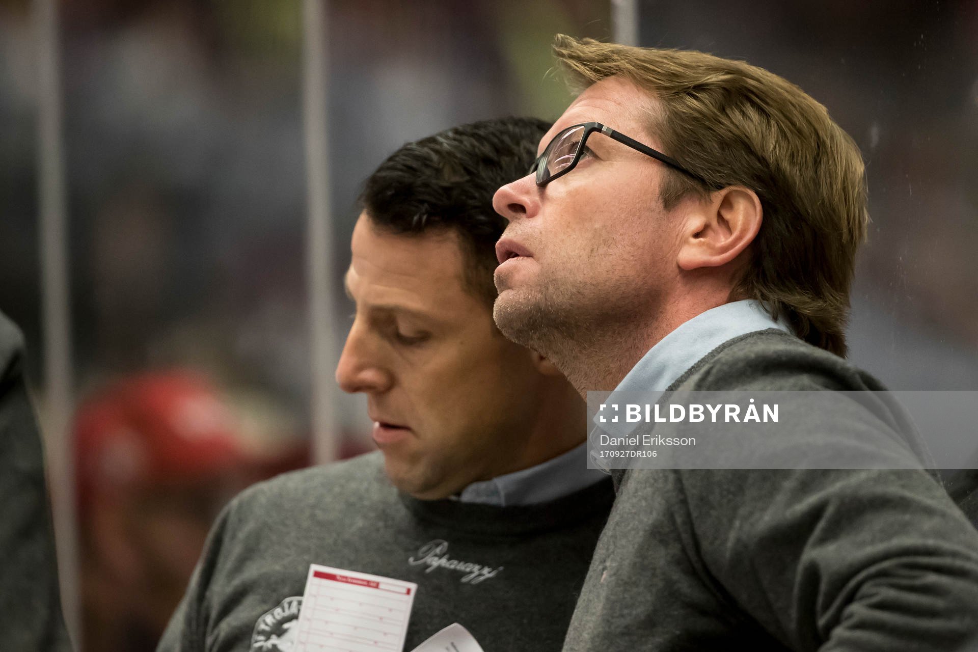 Troja/Ljungby tränare Pelle Svensson i ishockeymatchen i