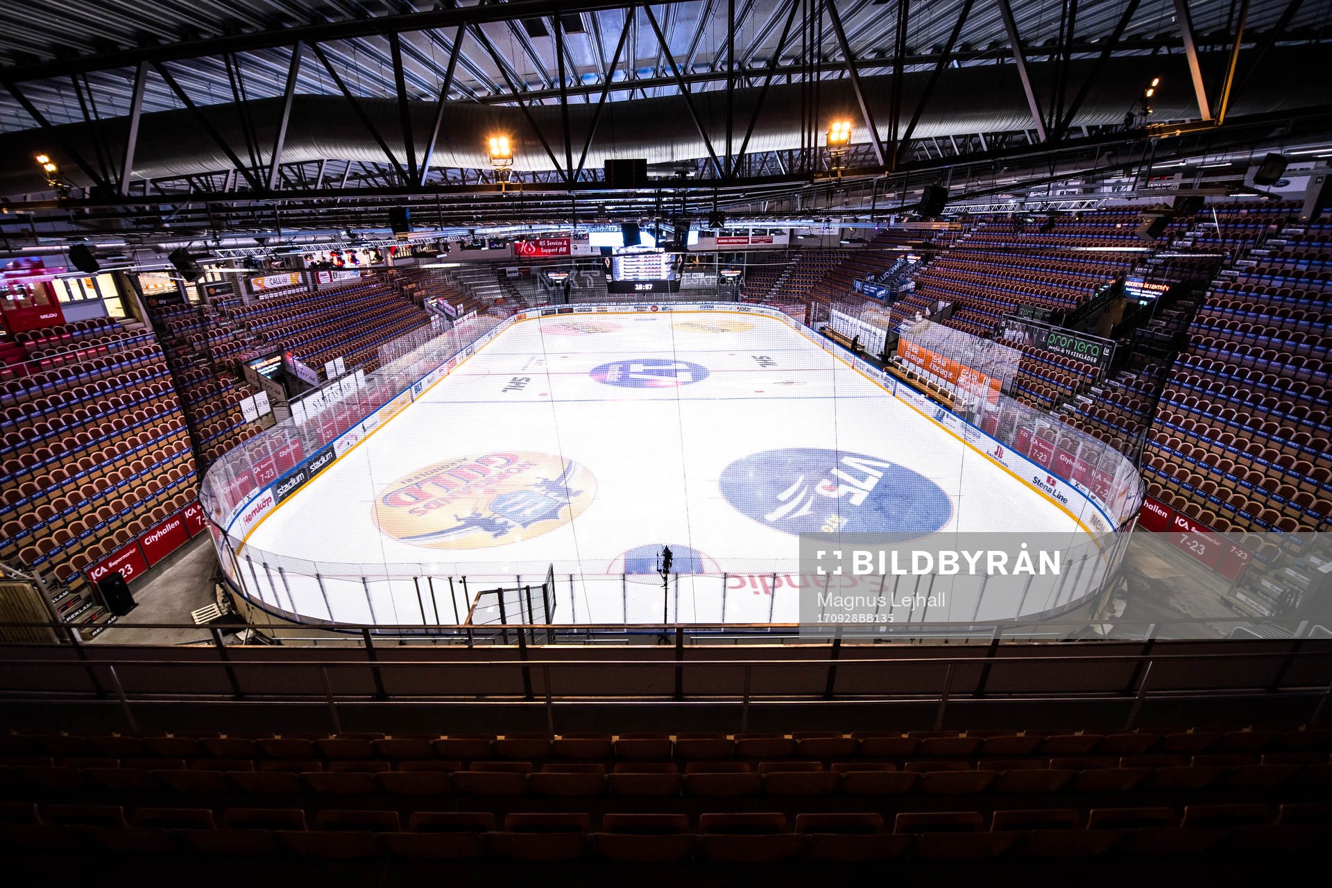 NKT arena invändigt innan ishockeymatchen i SHL mellan
