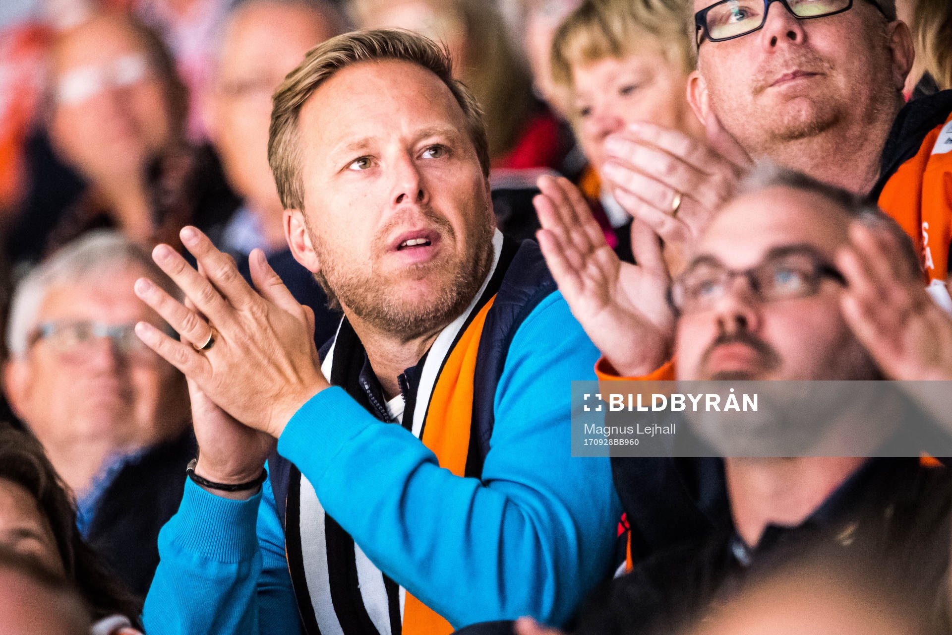 Karlskronas supportrar applåderar