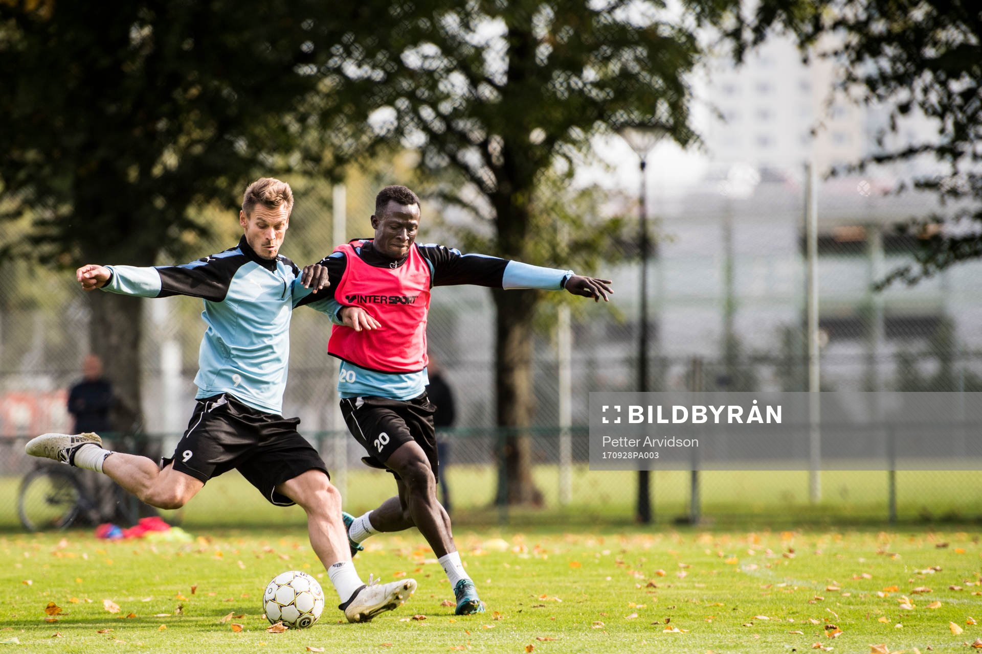 Markus Rosenberg och Bonke Innocent