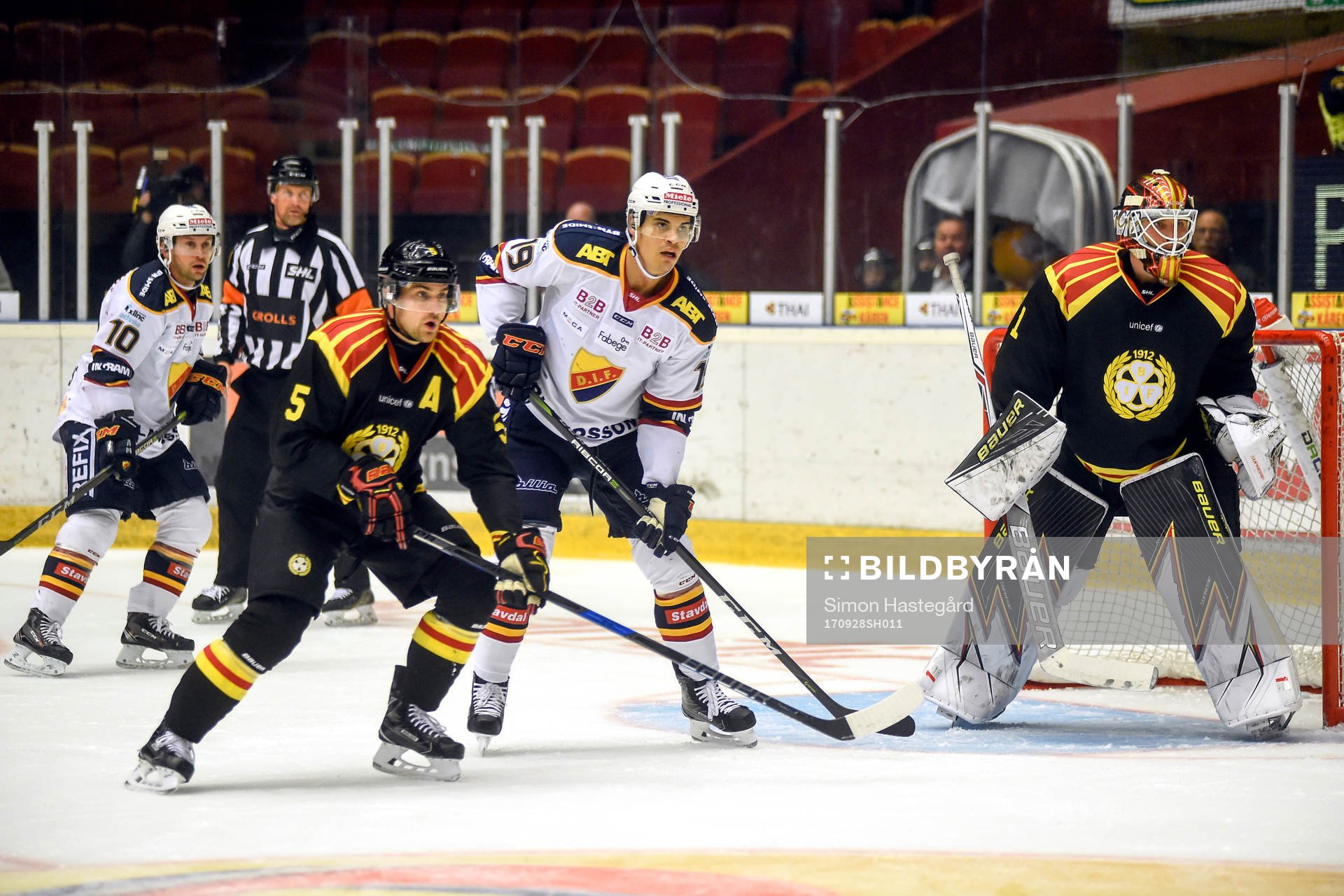 Brynäs Lukas Kilström och Djurgårdens Niclas Bergfors,