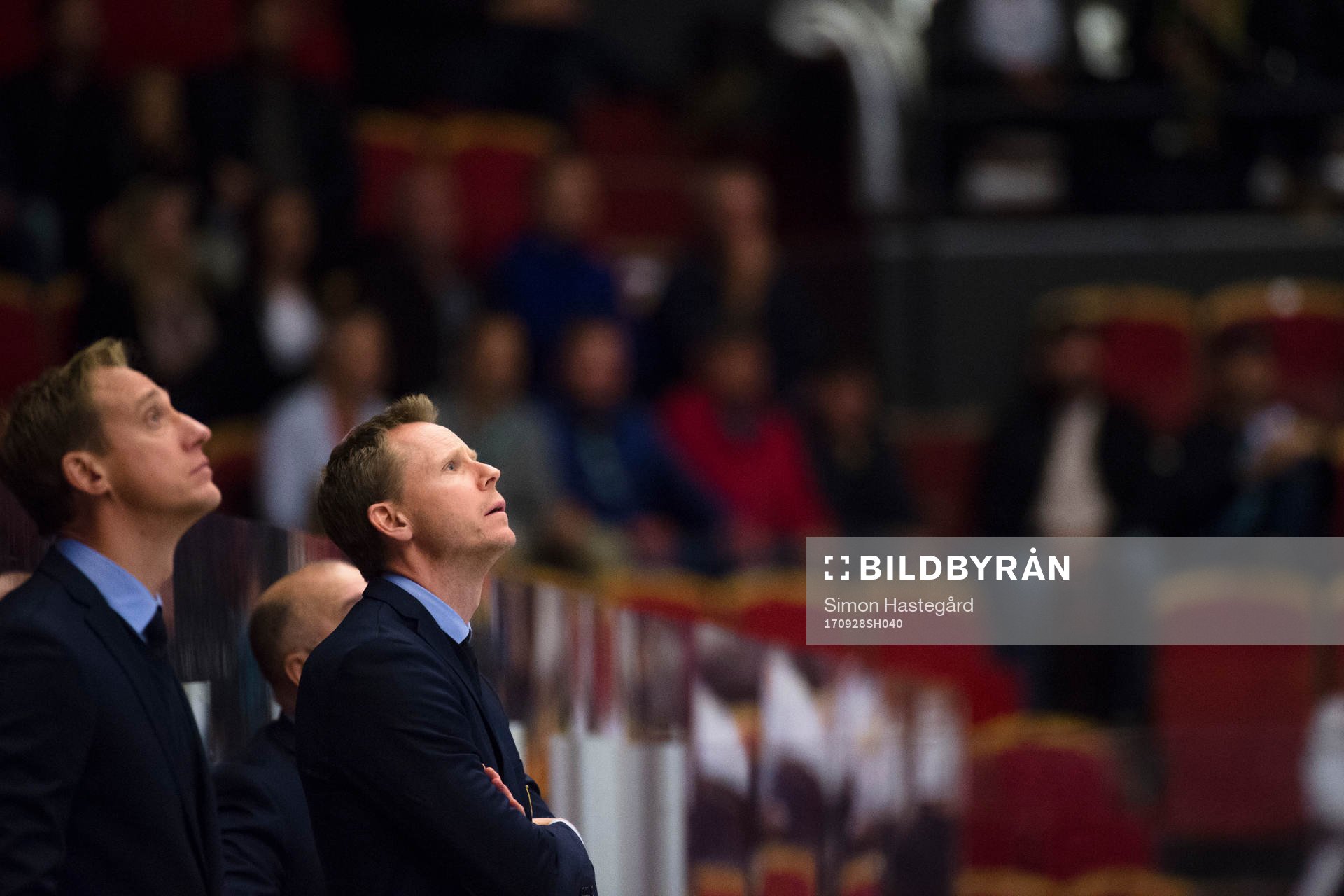 Djurgårdens tränare Robert Ohlsson inväntar
