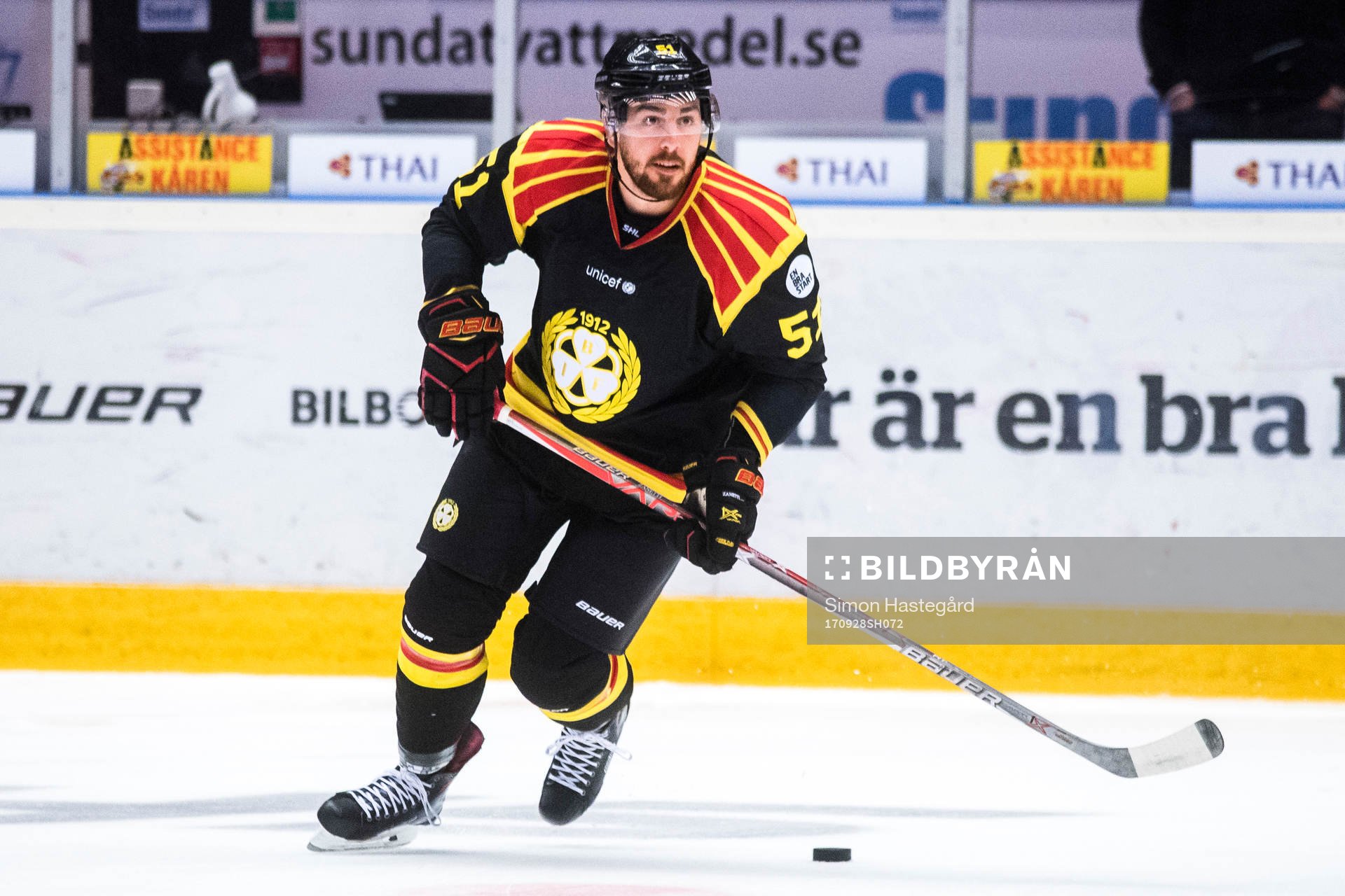 Brynäs Marc Zanetti  före ishockeymatchen i SHL mellan
