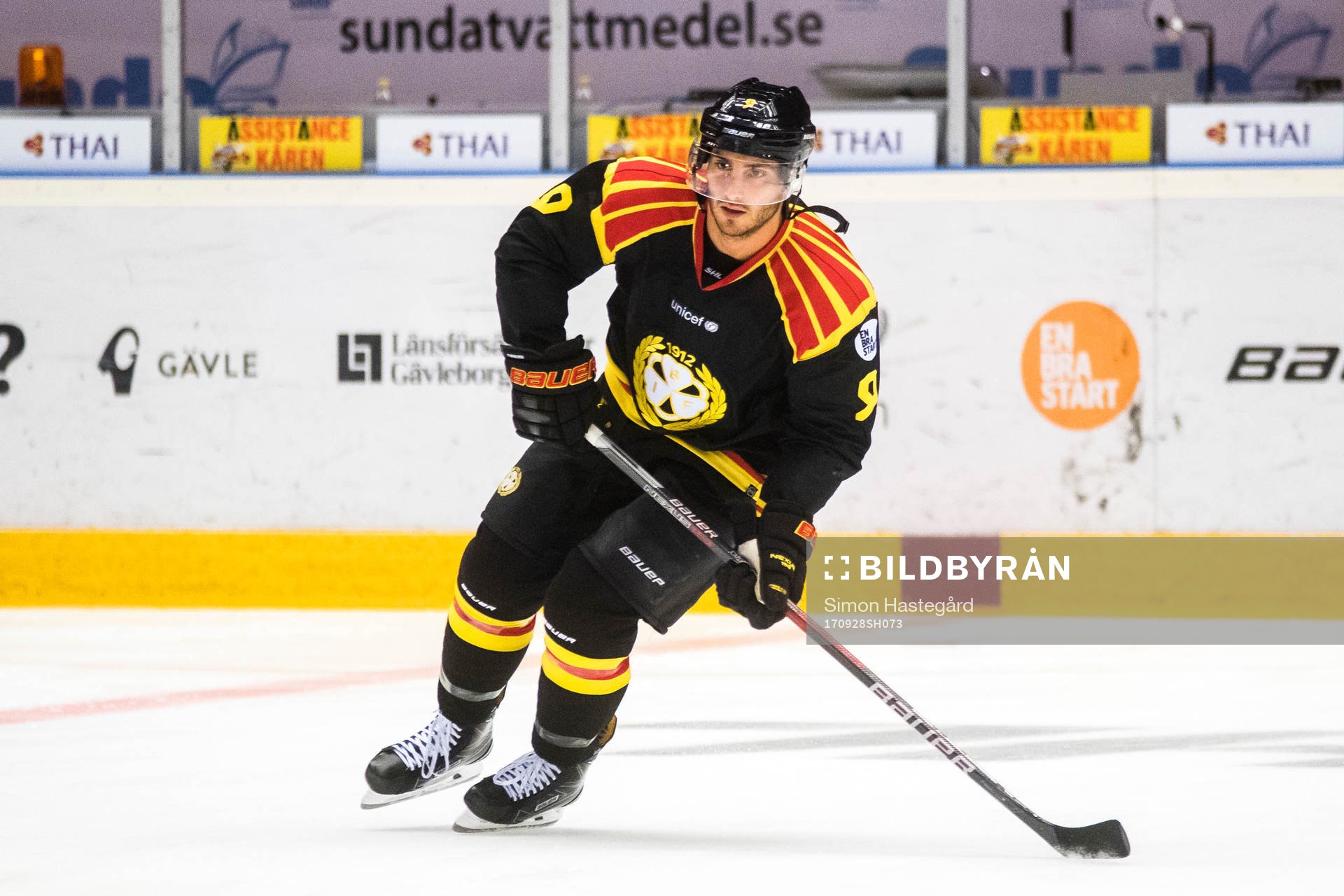 Brynäs Louie Caporusso   före ishockeymatchen i SHL