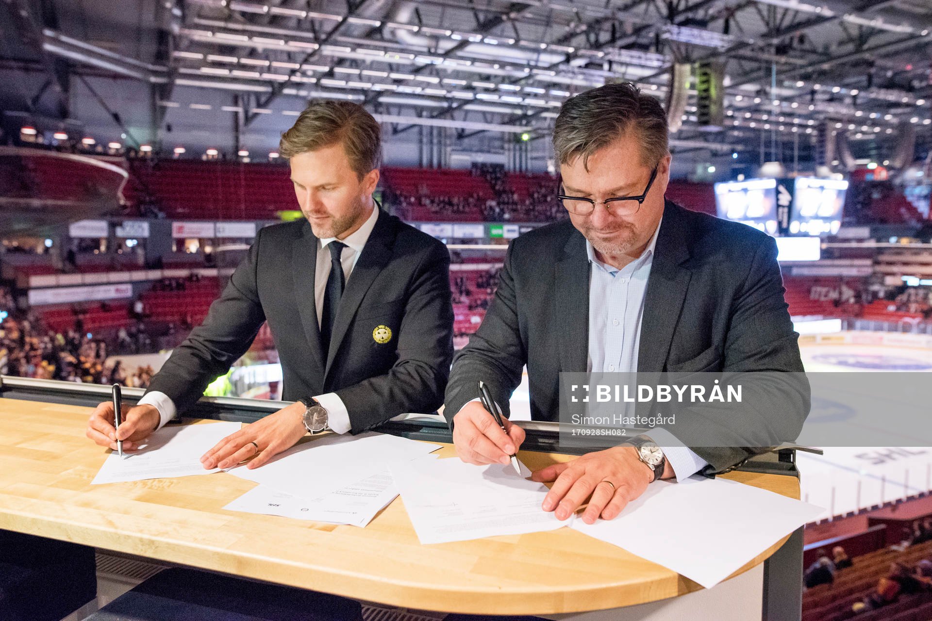 Brynäs vice klubbdirektör Johan Cahling och
