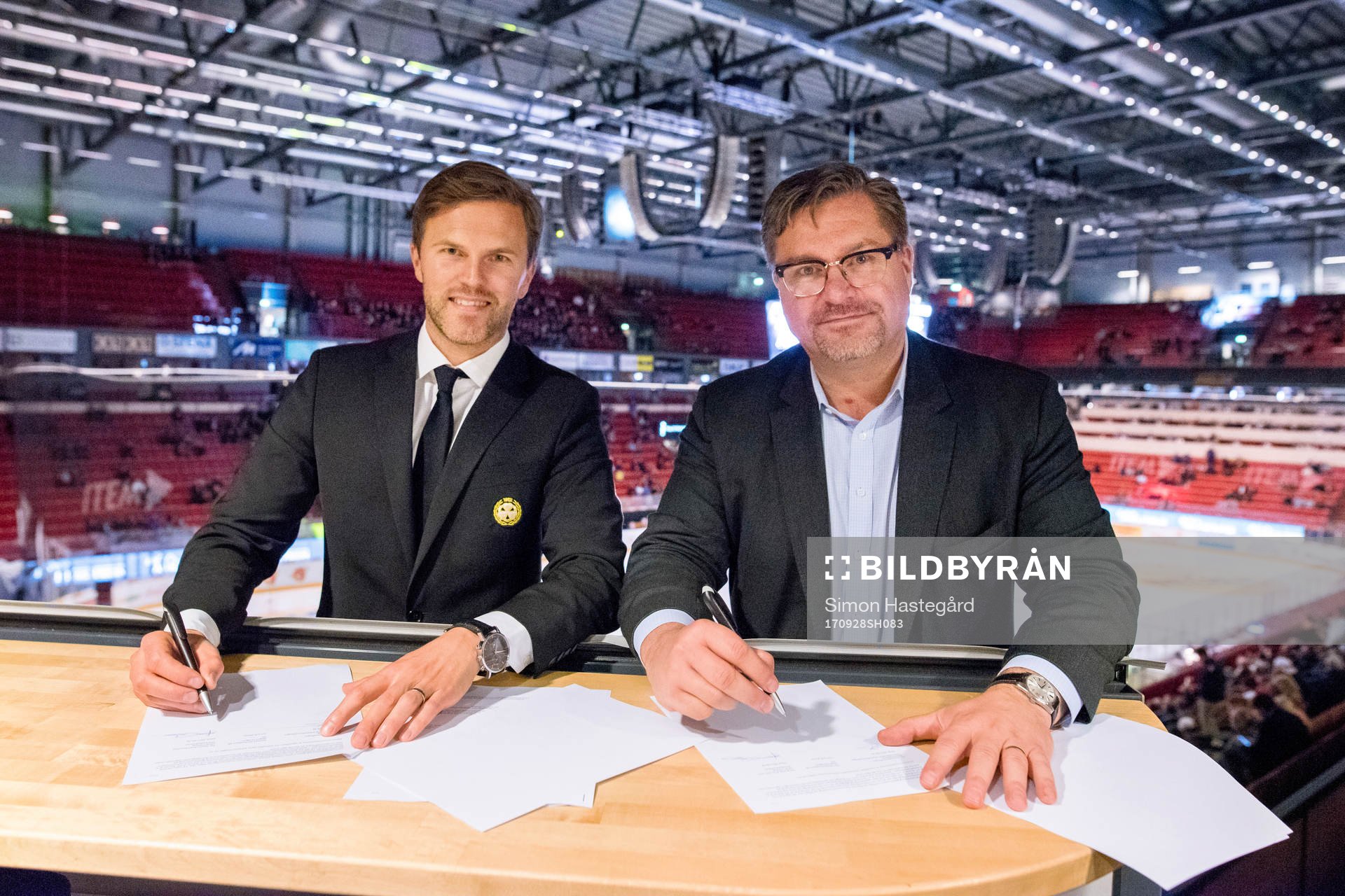 Brynäs vice klubbdirektör Johan Cahling och