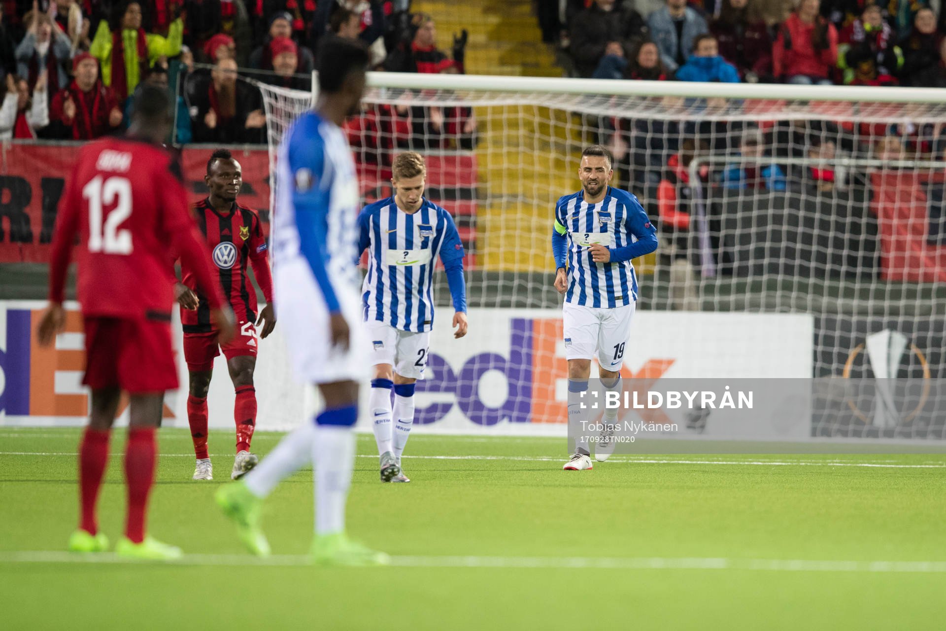 Hertha Berlin’s Mitchell Weiser och Vedad Ibisevic deppar