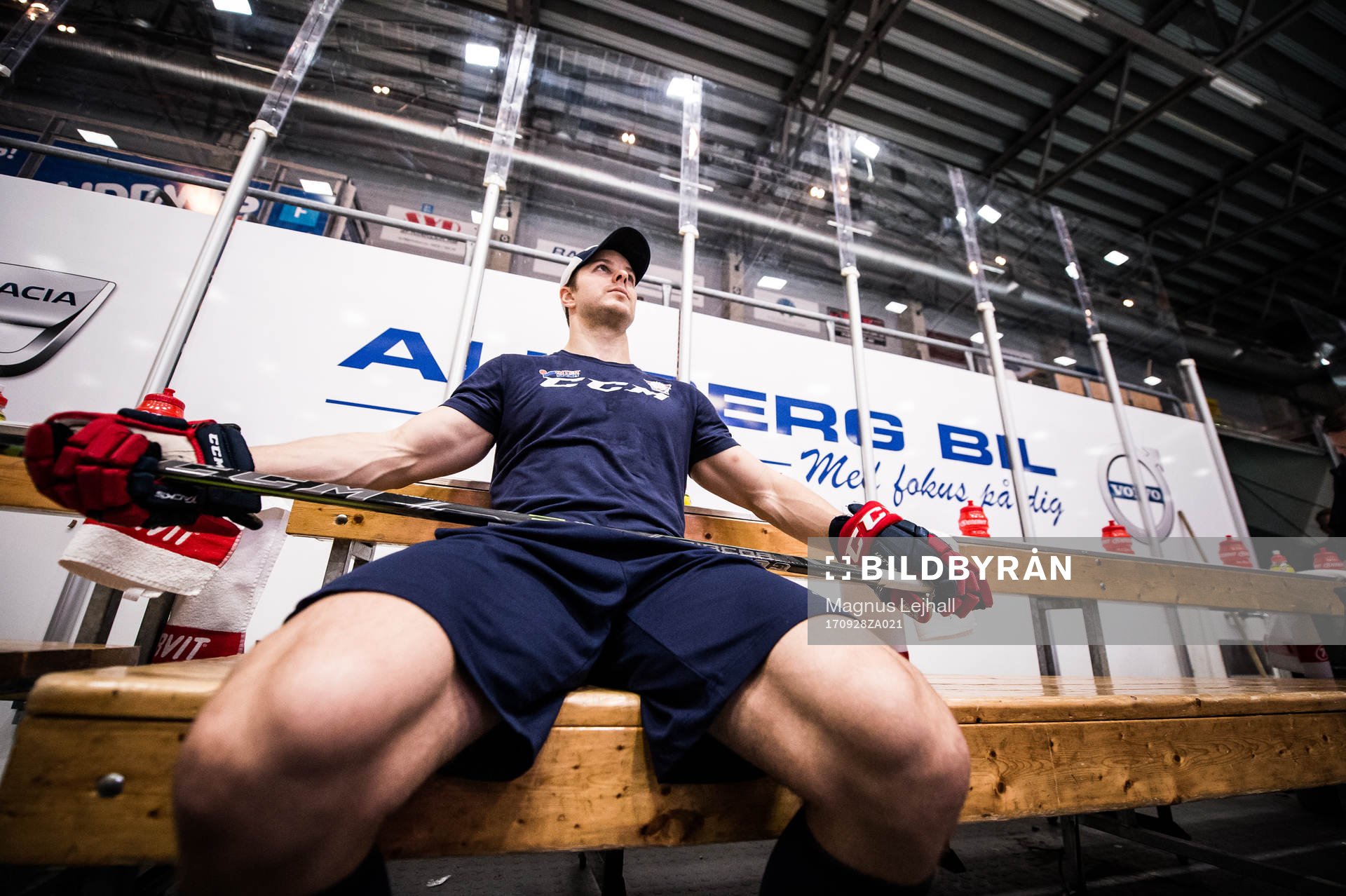 Linköpings Andrew Gordon innan ishockeymatchen i SHL