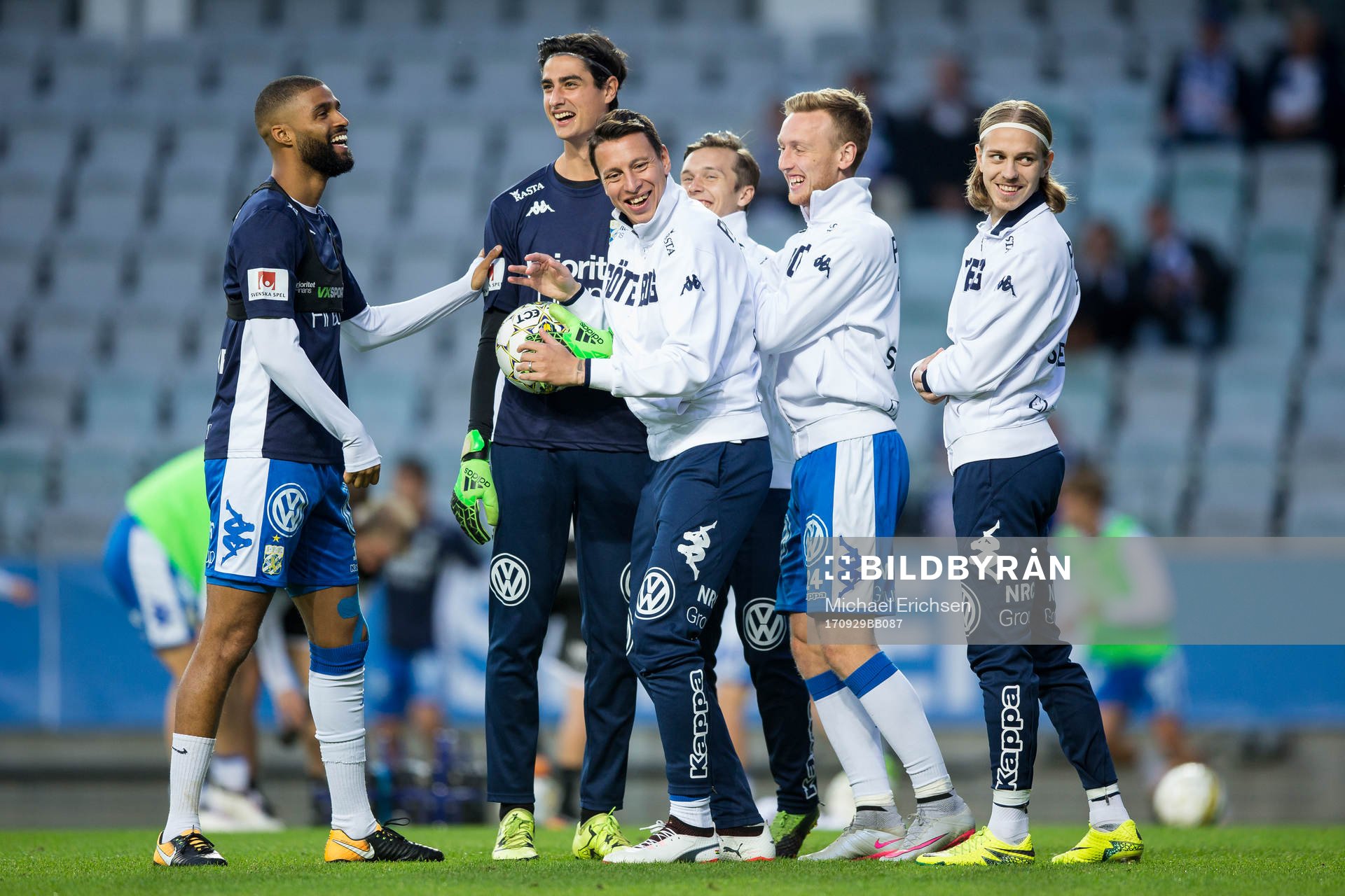 IFK Göteborg spelare värmer upp innan