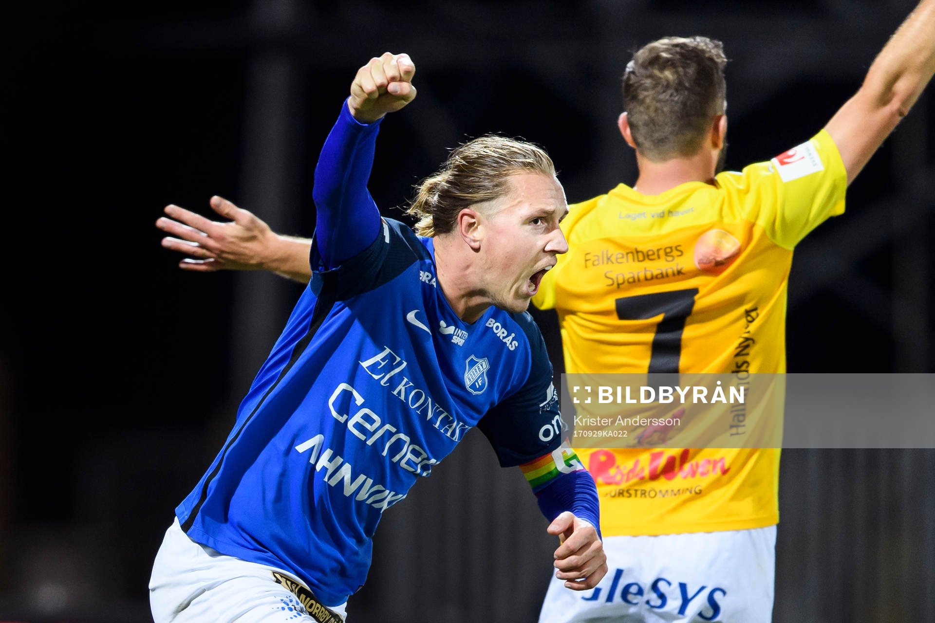 Norrbys Marcus Översjö jublar efter 1-3 under fotbollsmatchen i Superettan mellan Falkenberg och Norrby den 29 september 2017 i Falkenberg.