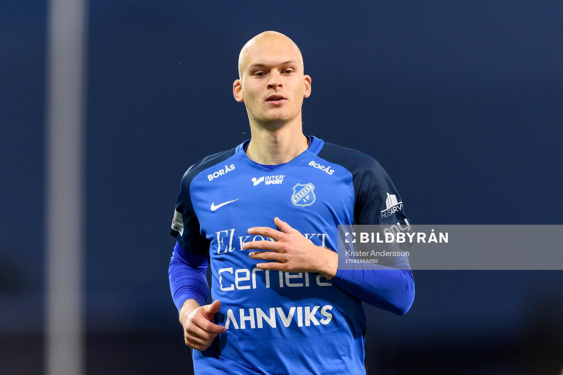 Norrbys Viktor Nilsson under fotbollsmatchen i Superettan mellan Falkenberg och Norrby den 29 september 2017 i Falkenberg.