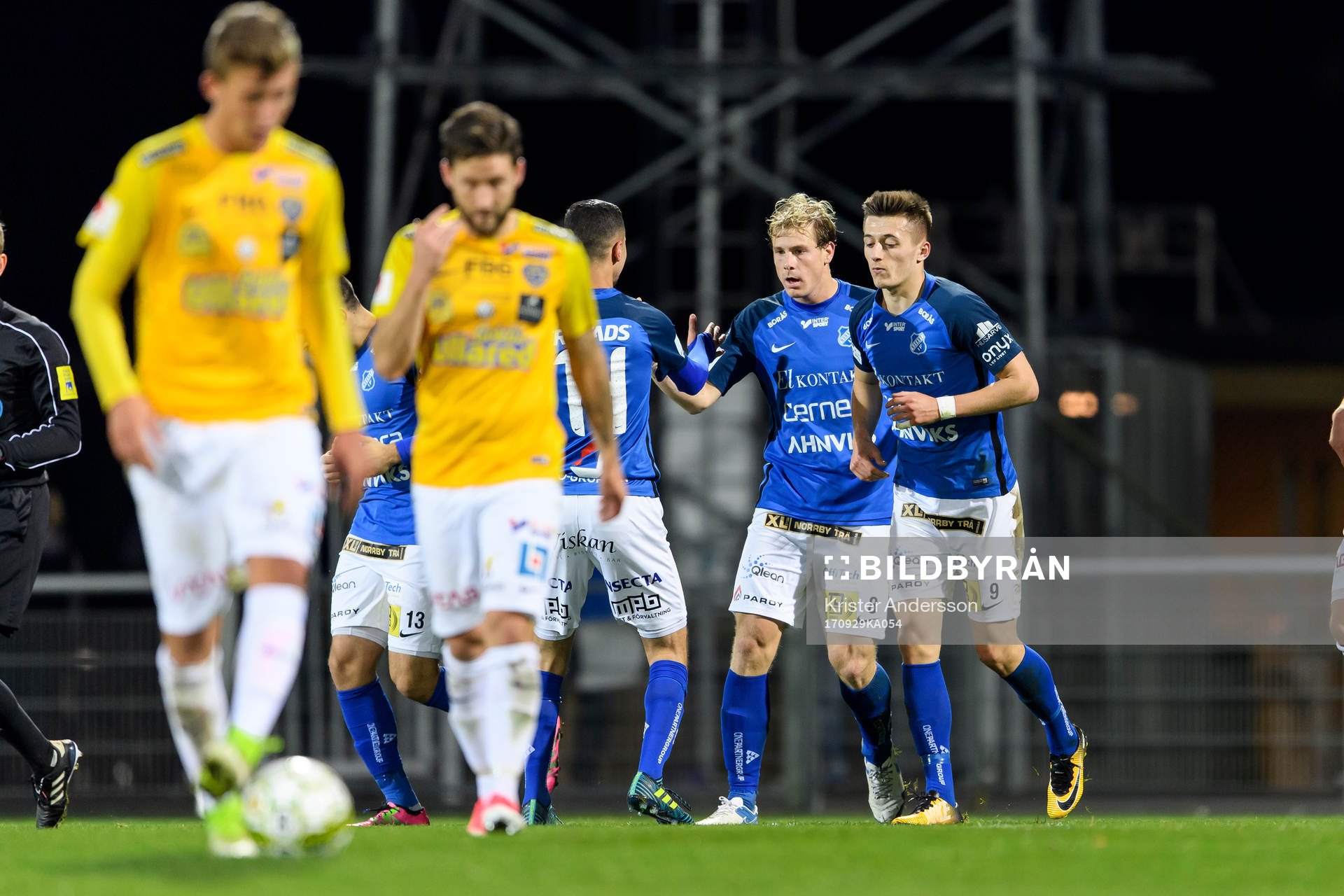 Norrbys spelare jublar