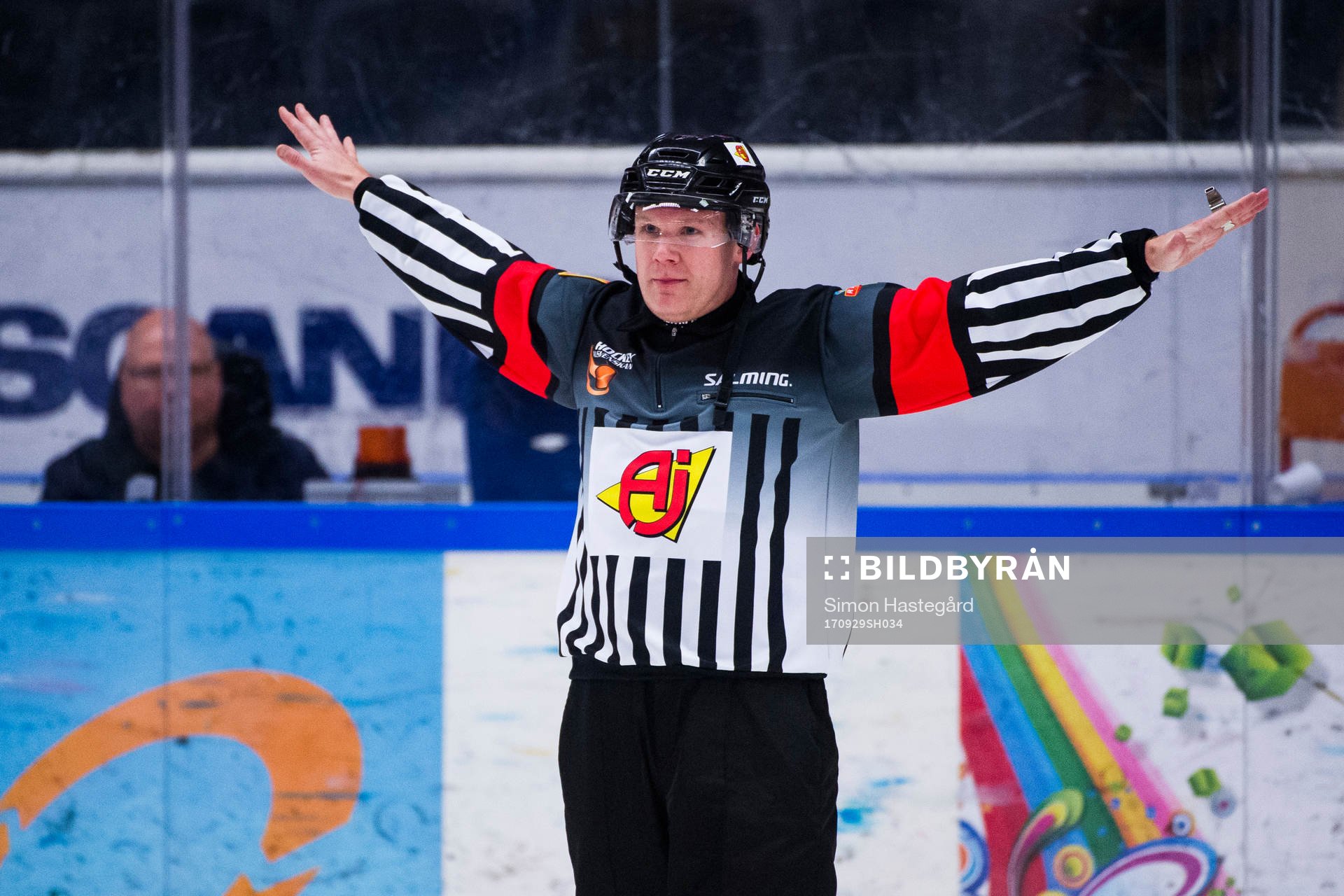 Domare Anders Sandahl dömer bort mål för Södertälje