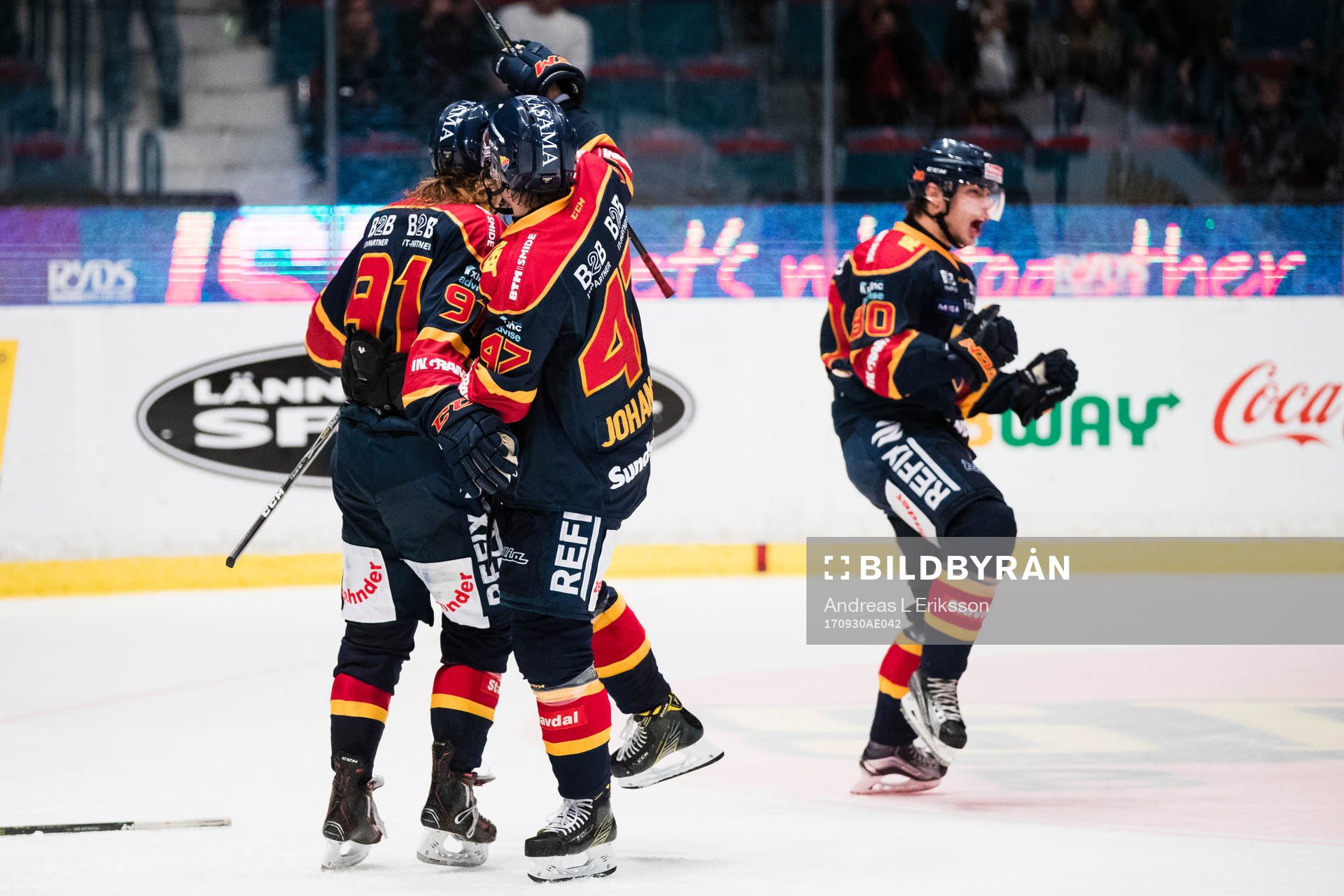 Djurgårdens Axel Jonsson Fjällby och Linus Johansson