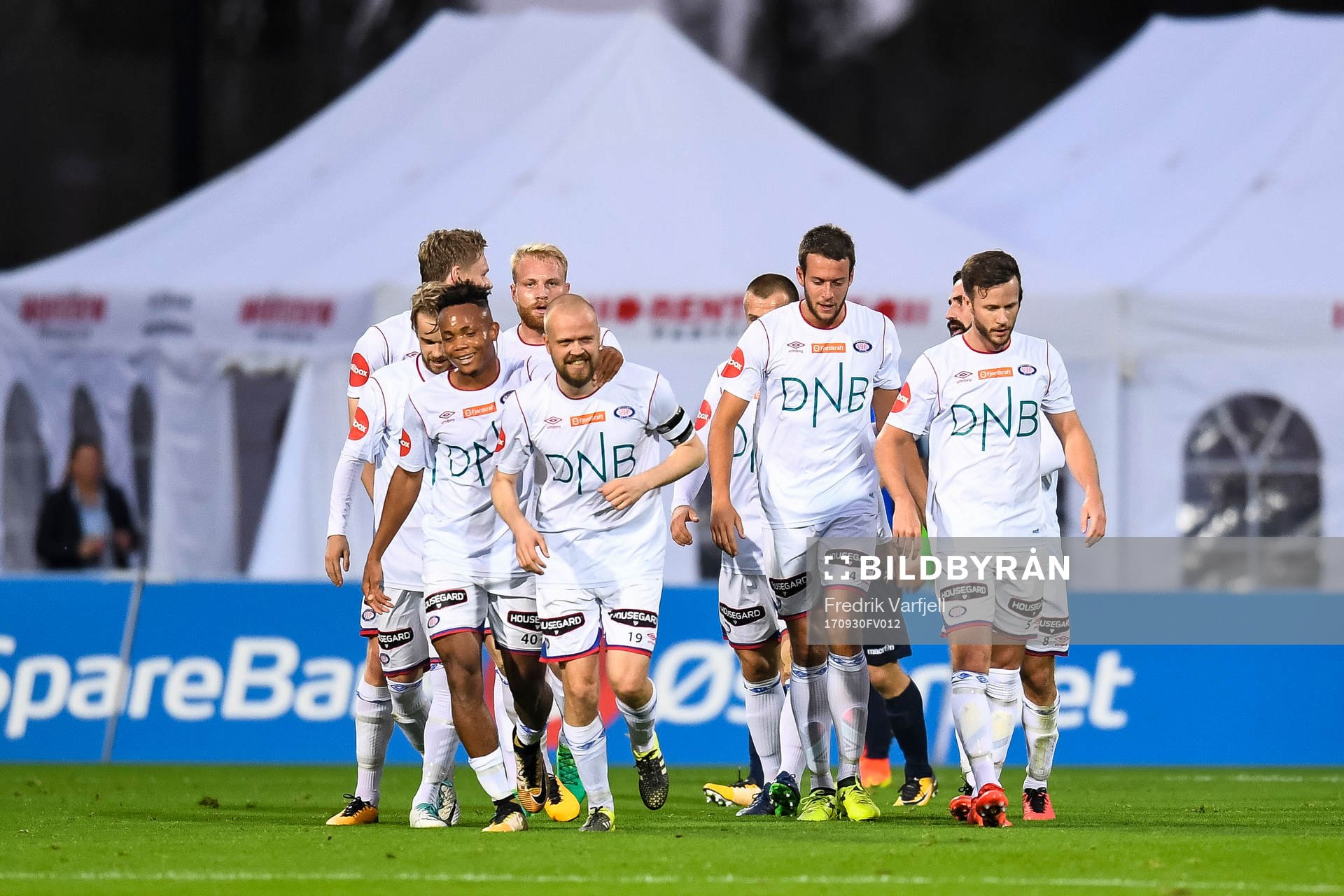 Christian Grindheim of Vålerenga celebrates