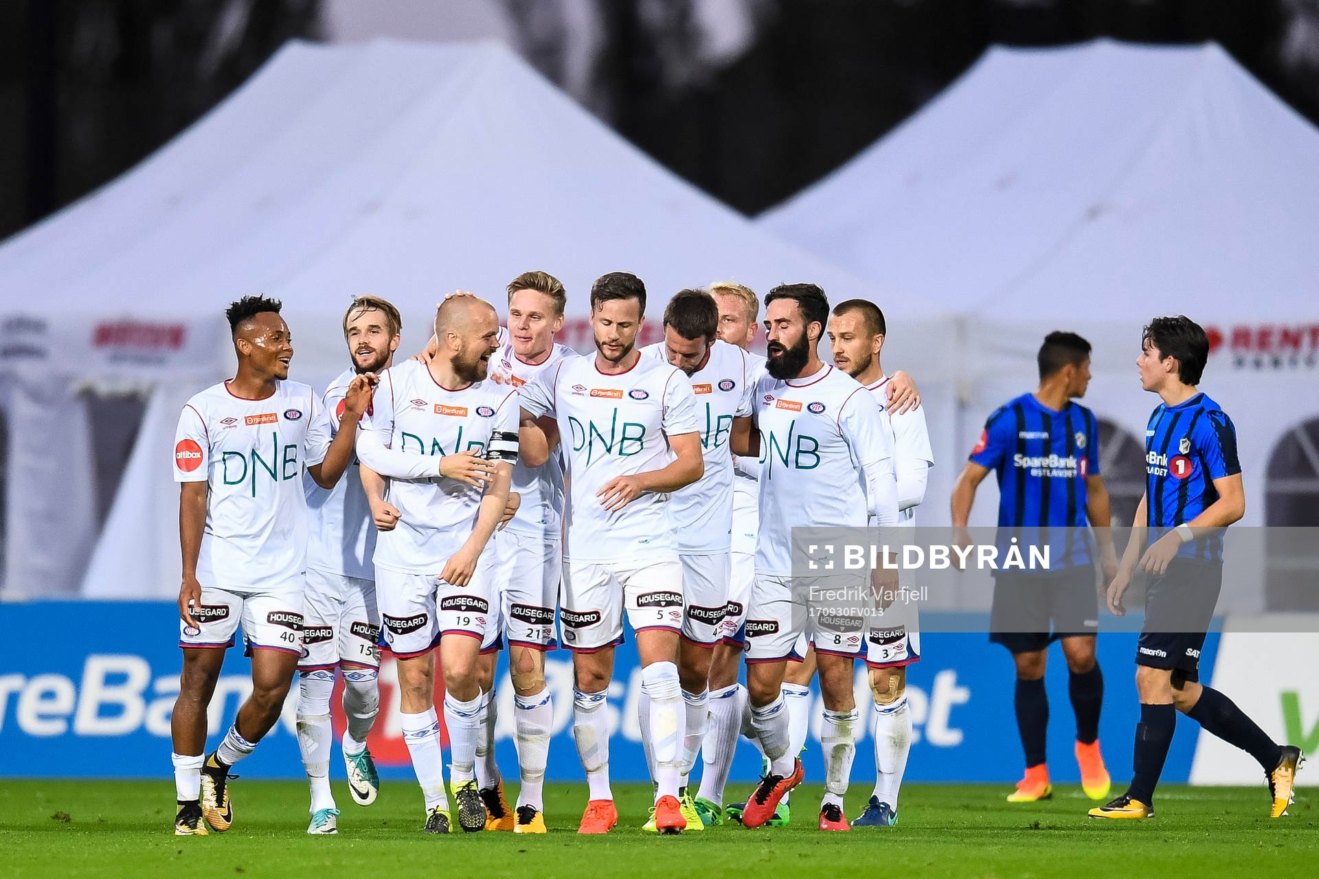 Christian Grindheim of Vålerenga celebrates