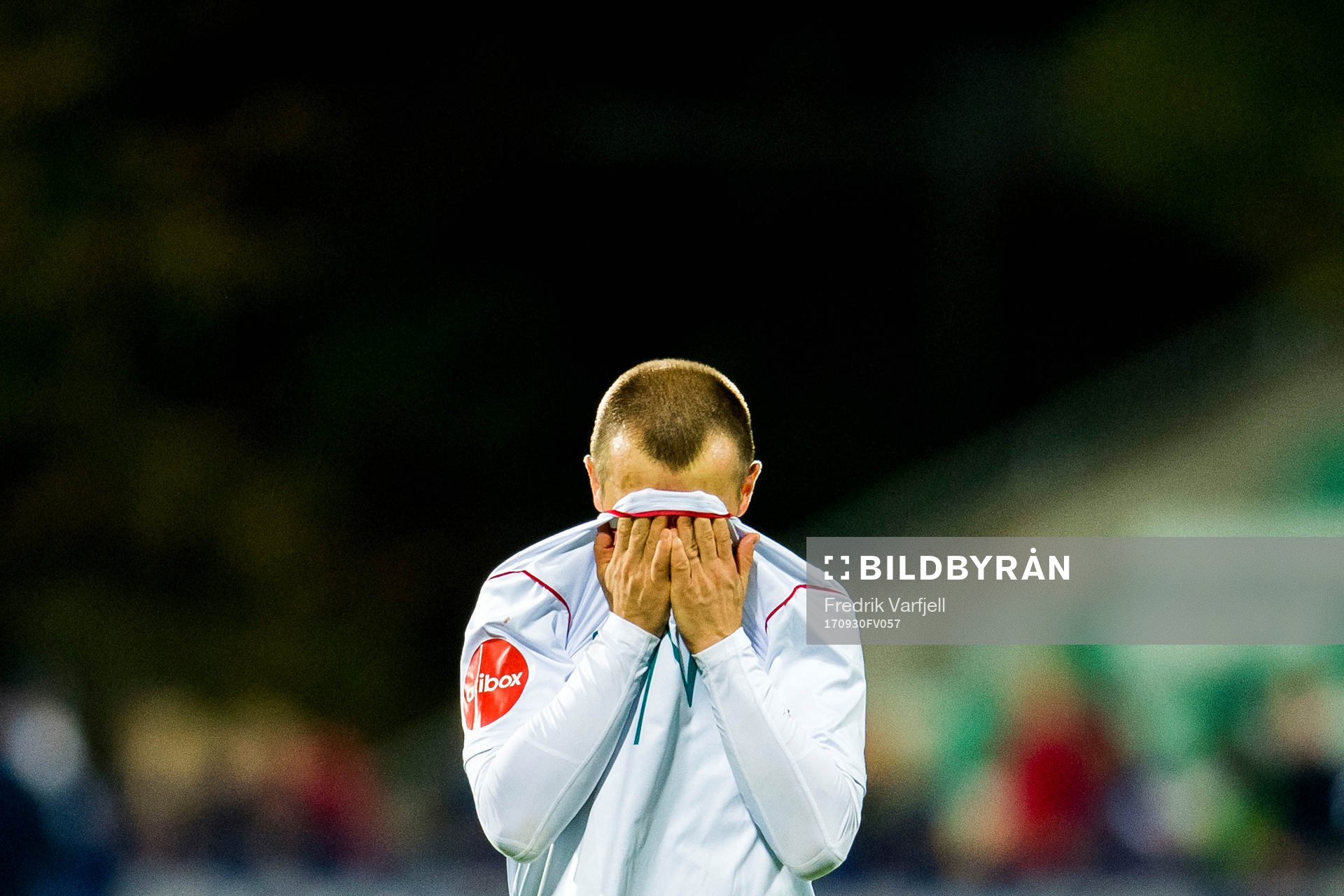 Enar Jaager of Vålerenga looks dejected