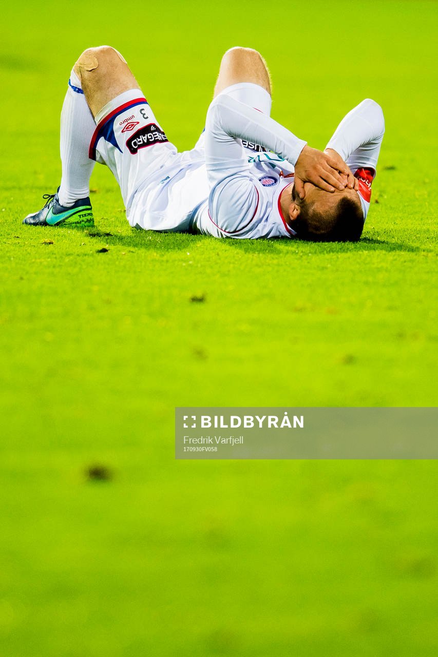 Enar Jaager of Vålerenga looks dejected